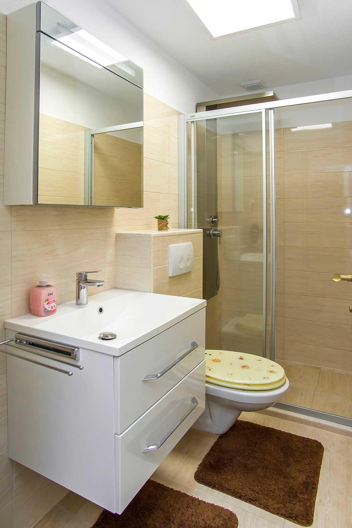 Four bedroom house with terrace Janjina, Pelješac  K
