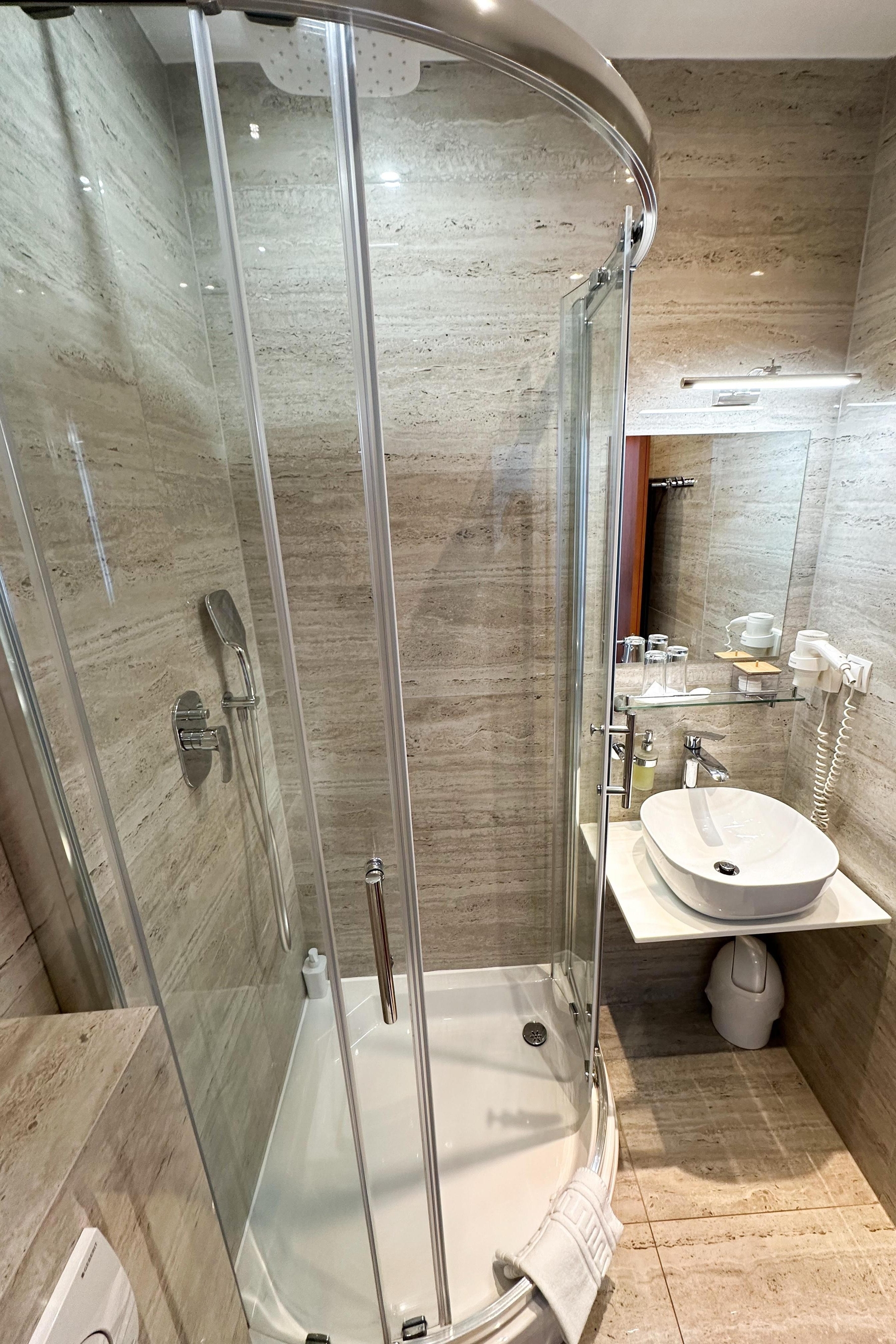 Soba s klimom Zagreb  S-a