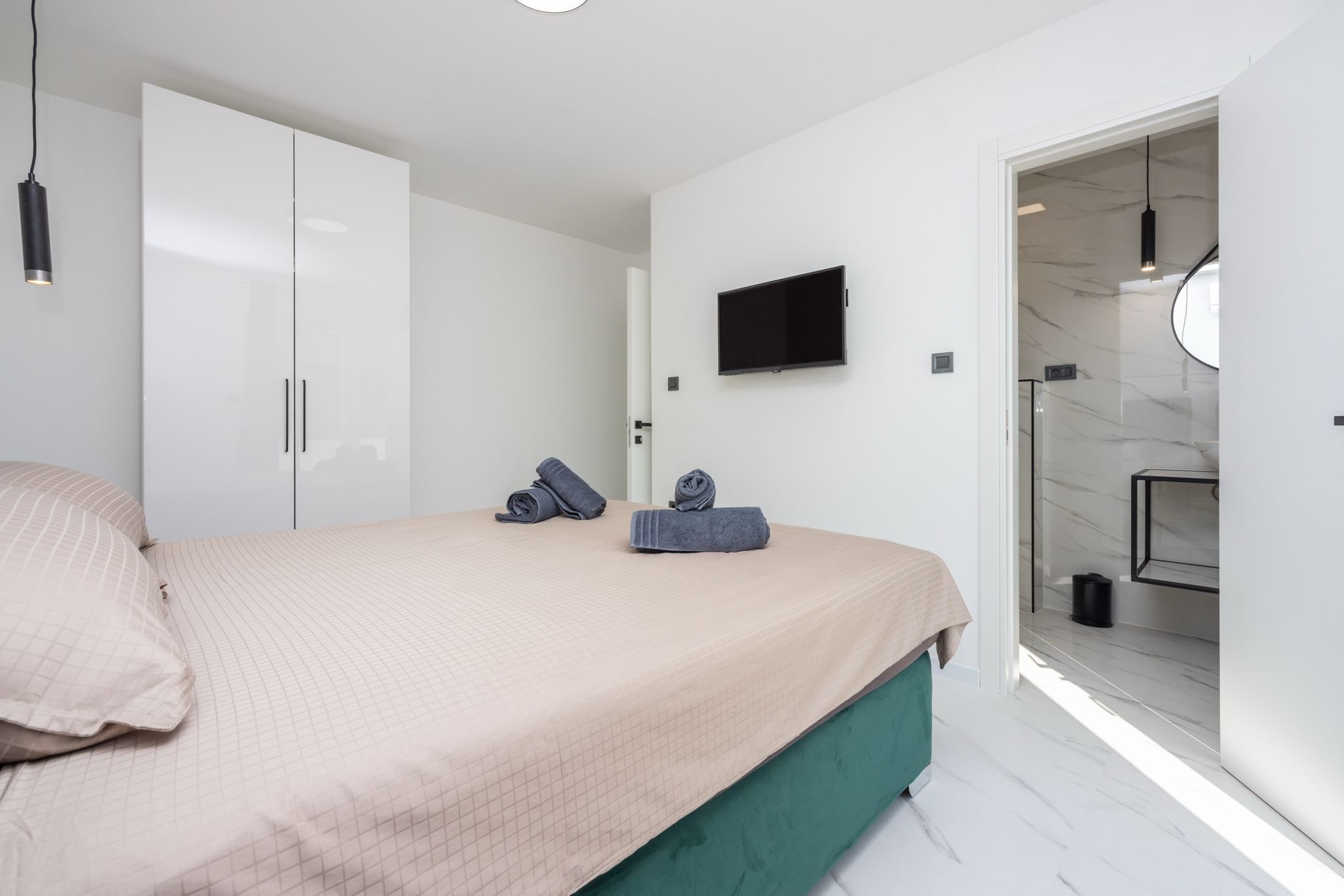 Four bedroom house with balcony Baška, Krk  K