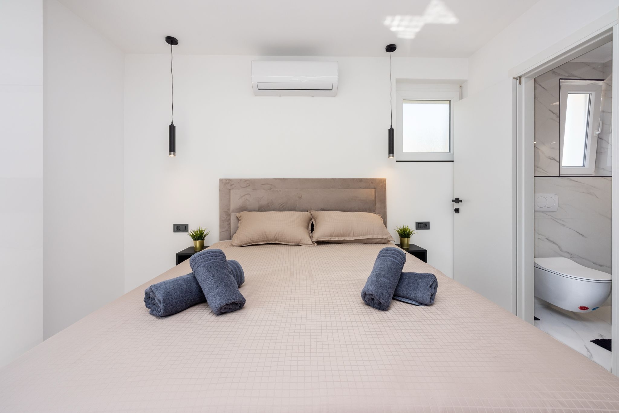 Four bedroom house with balcony Baška, Krk  K