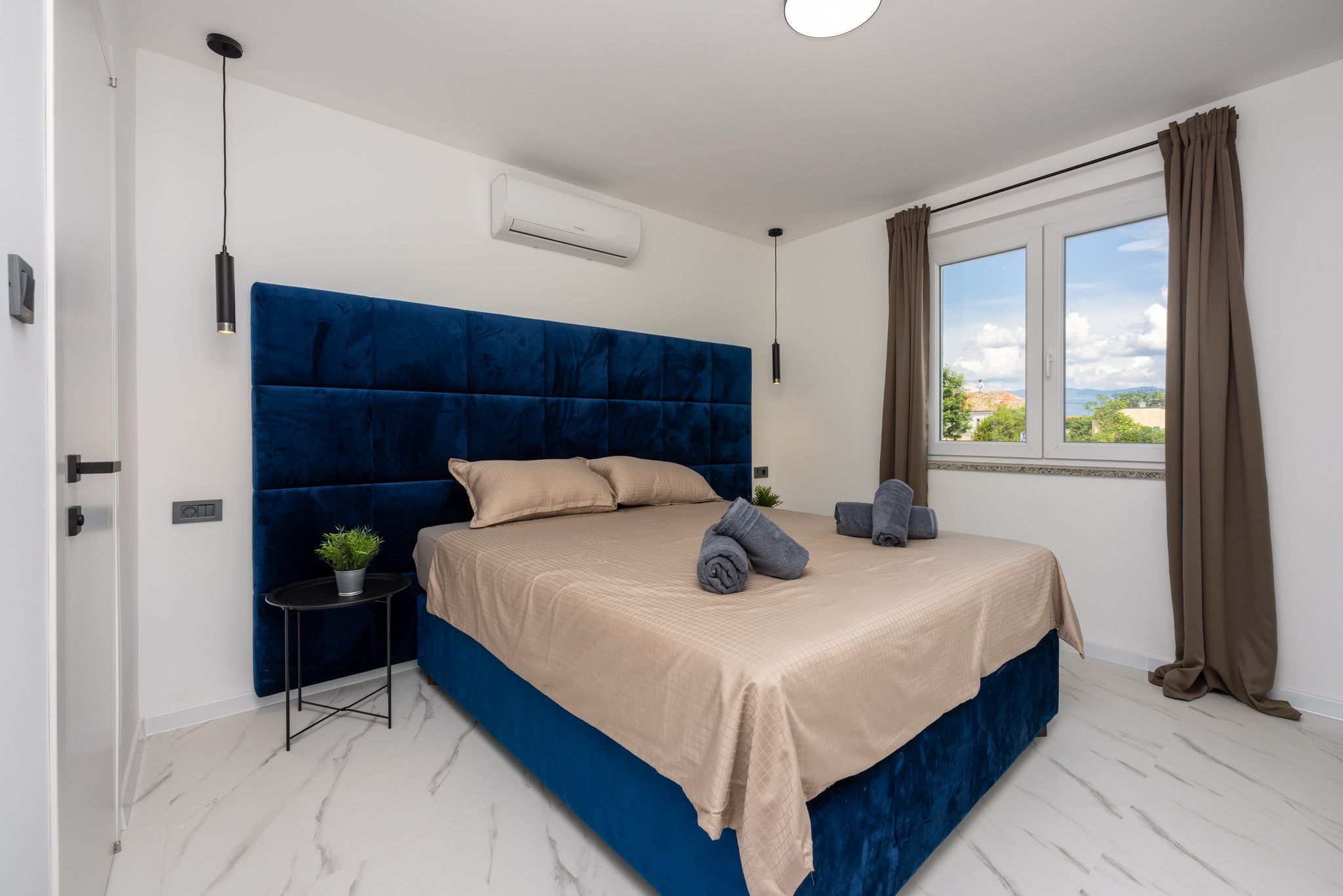 Four bedroom house with balcony Baška, Krk  K
