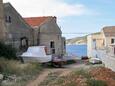 Parking lot Komiža, Vis, Parking lot 2409 - Apartments near sea with pebble beach.