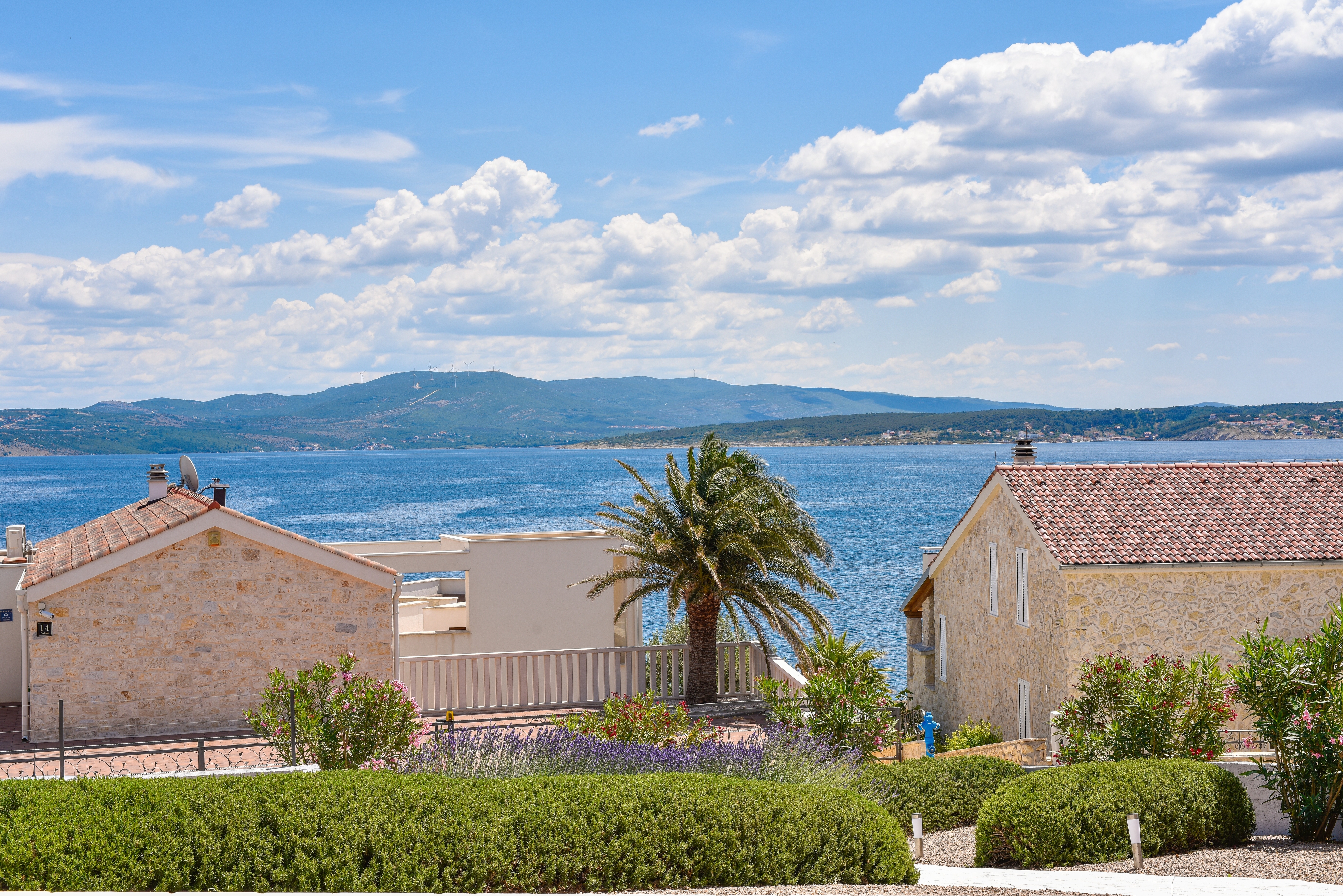 Four bedroom house with terrace and sea view Posedarje, Novigrad  K