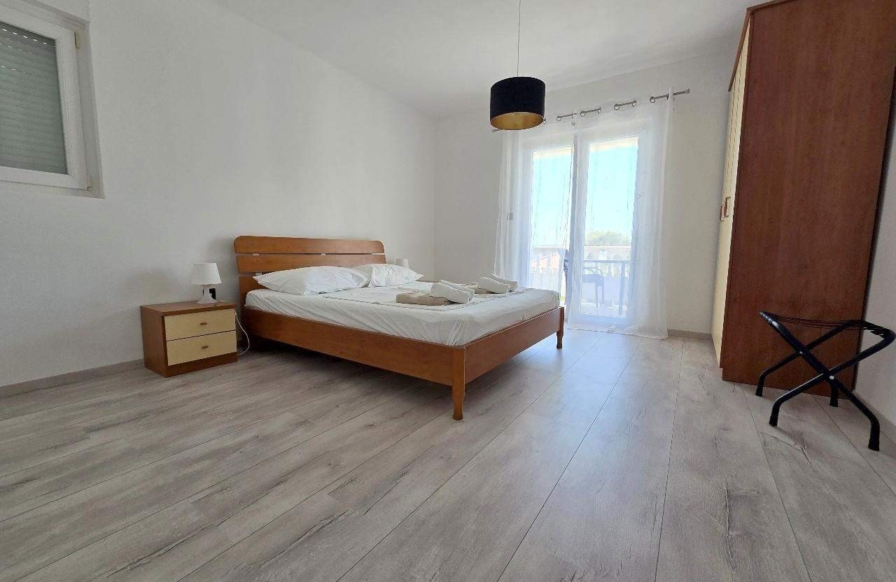 Top Rab Barbat Top Rab Barbat