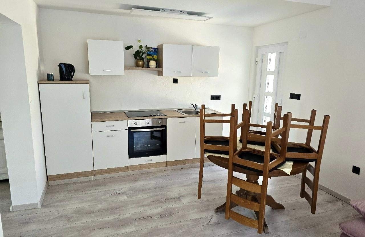 Top Rab Barbat Top Rab Barbat