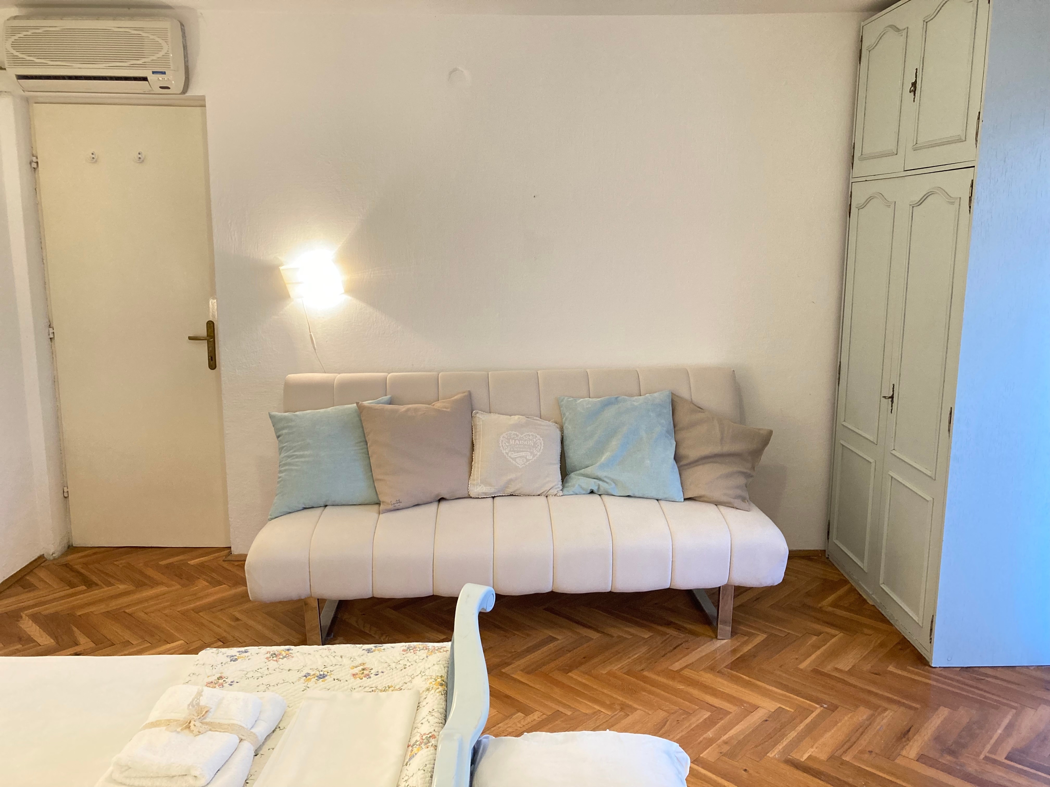 Two bedroom apartment with terrace and sea view Klenovica, Novi Vinodolski  A-a