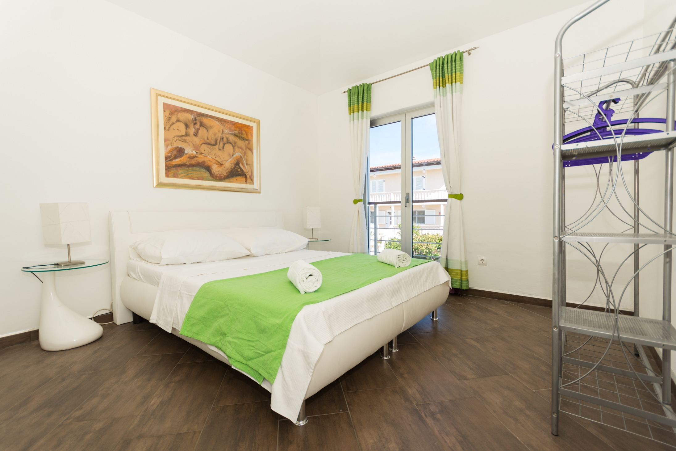 Dvosobni apartman s terasom i pogledom na more Tribunj, Vodice  A-a