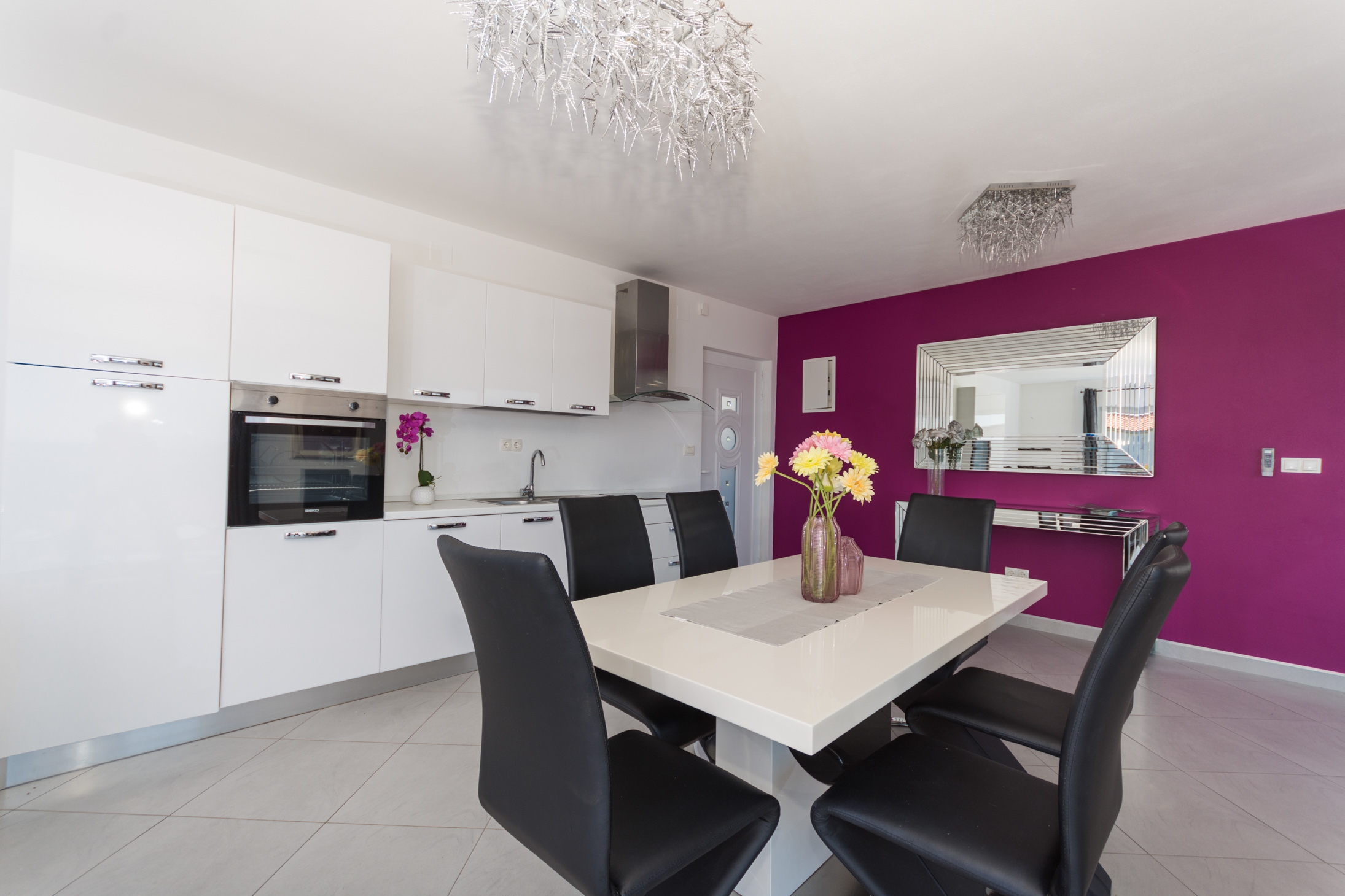 Dvosobni apartman s terasom i pogledom na more Tribunj, Vodice  A-a