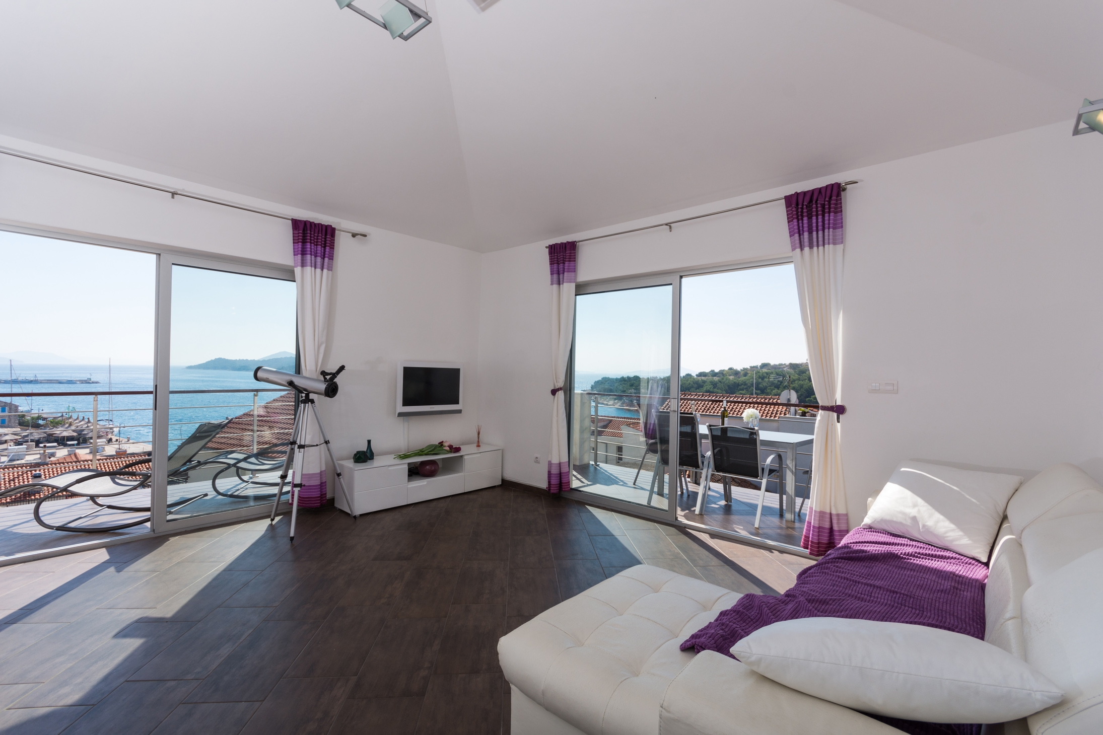 Two bedroom apartment with terrace and sea view Tribunj, Vodice (A-24102-b) Two bedroom apartment with terrace and sea view Tribunj, Vodice (A-24102-b)