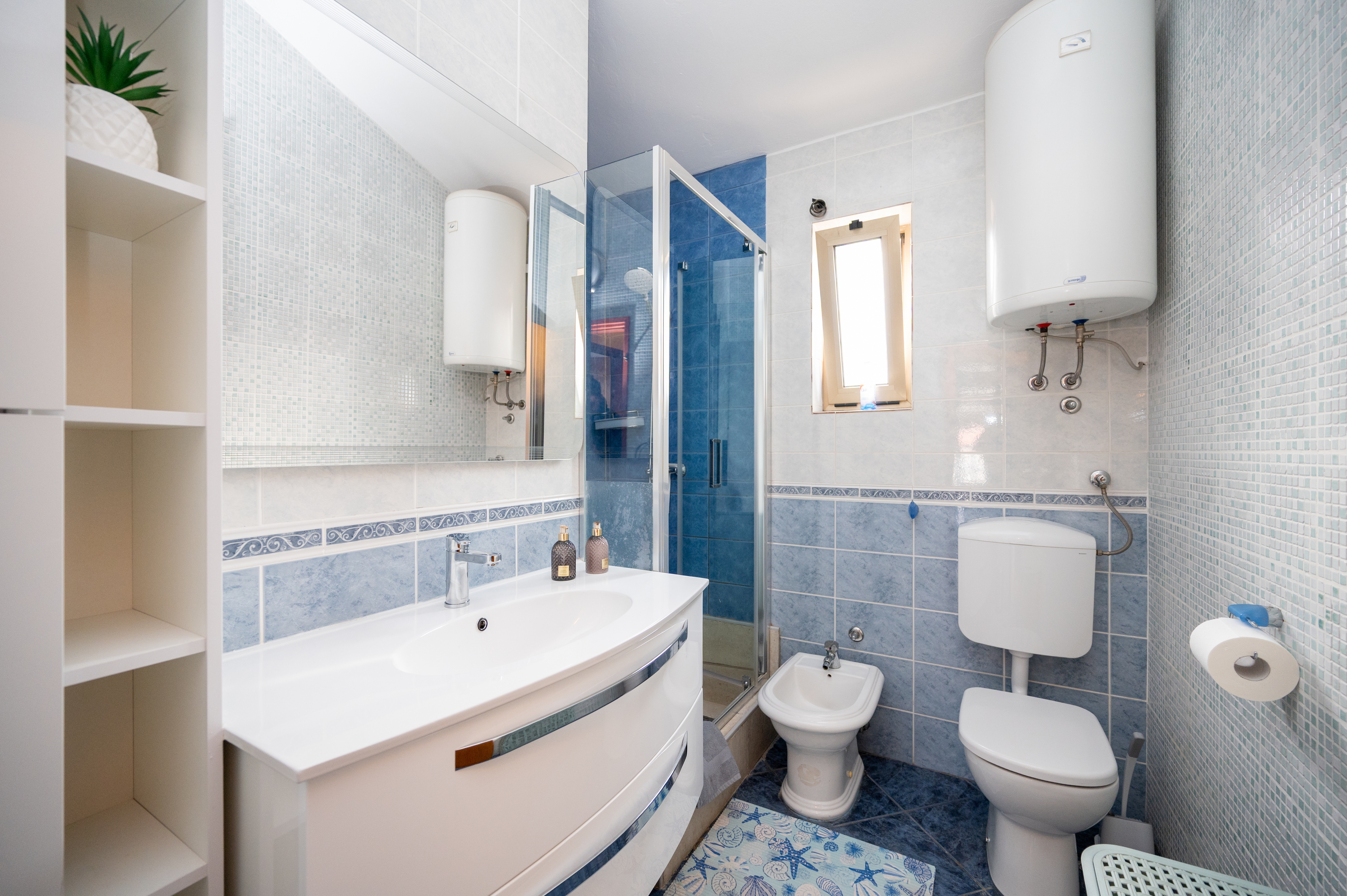 Three bedroom apartment with terrace Zadar  A-a