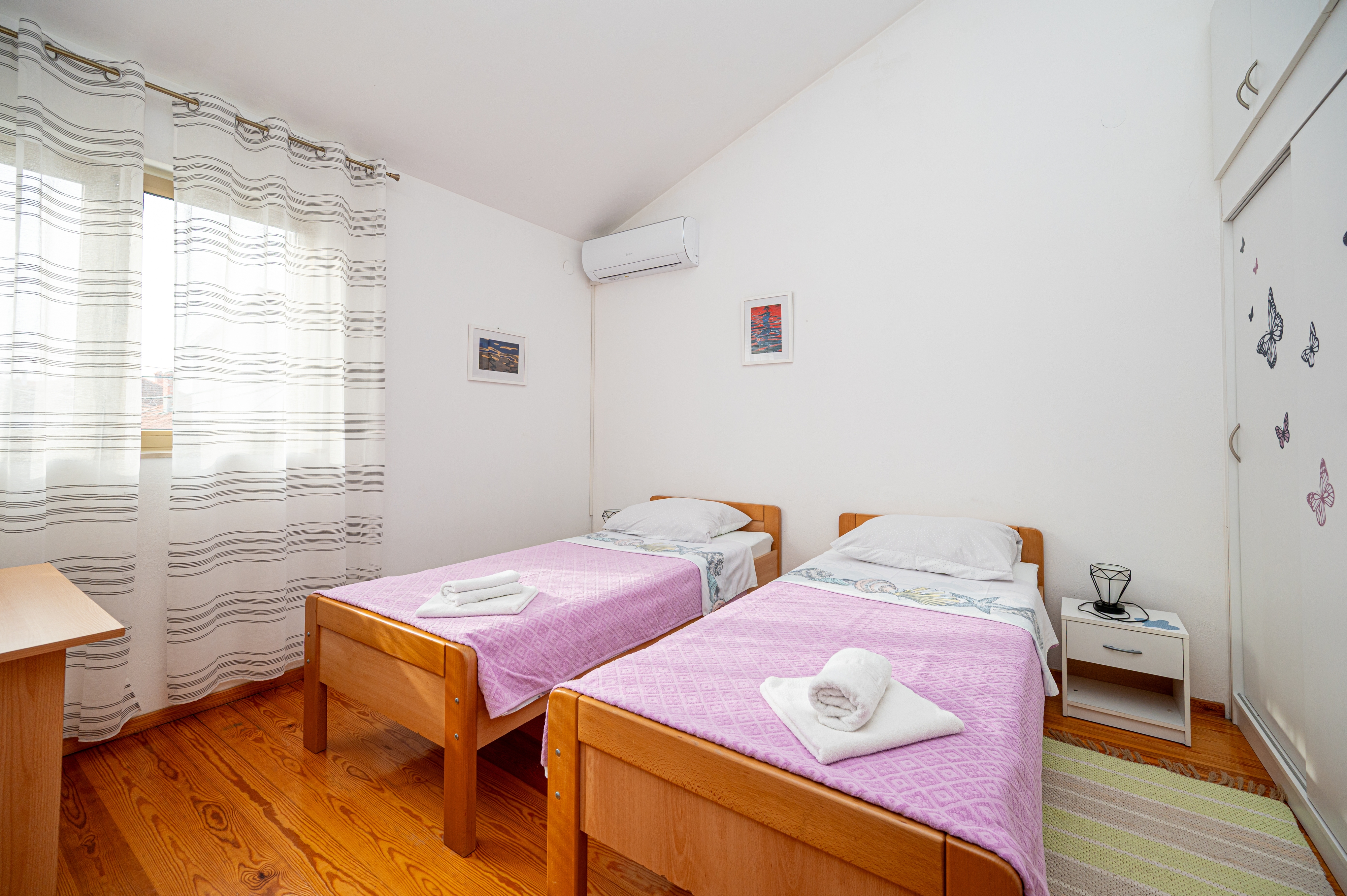 Three bedroom apartment with terrace Zadar  A-a