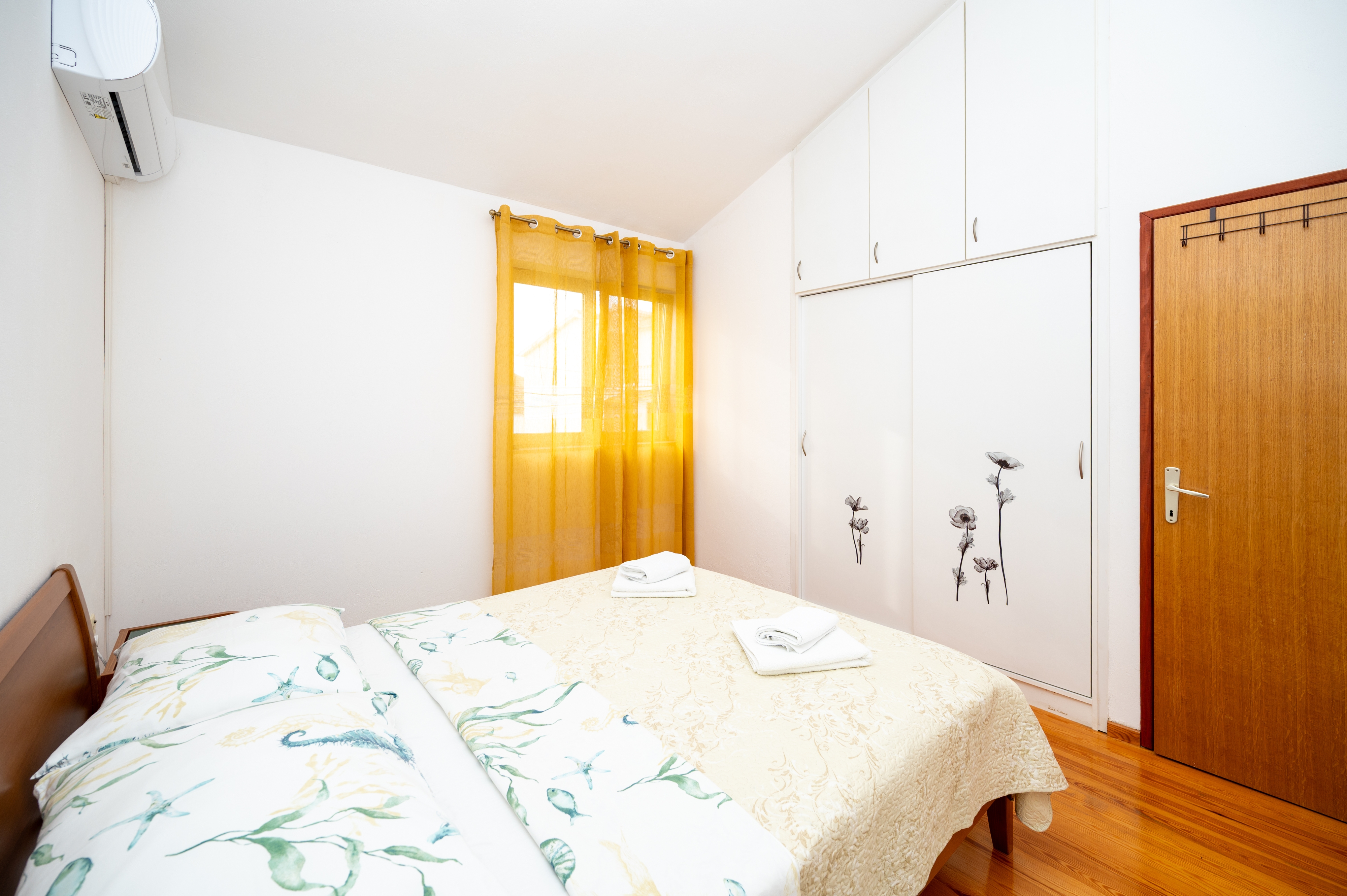 Three bedroom apartment with terrace Zadar  A-a
