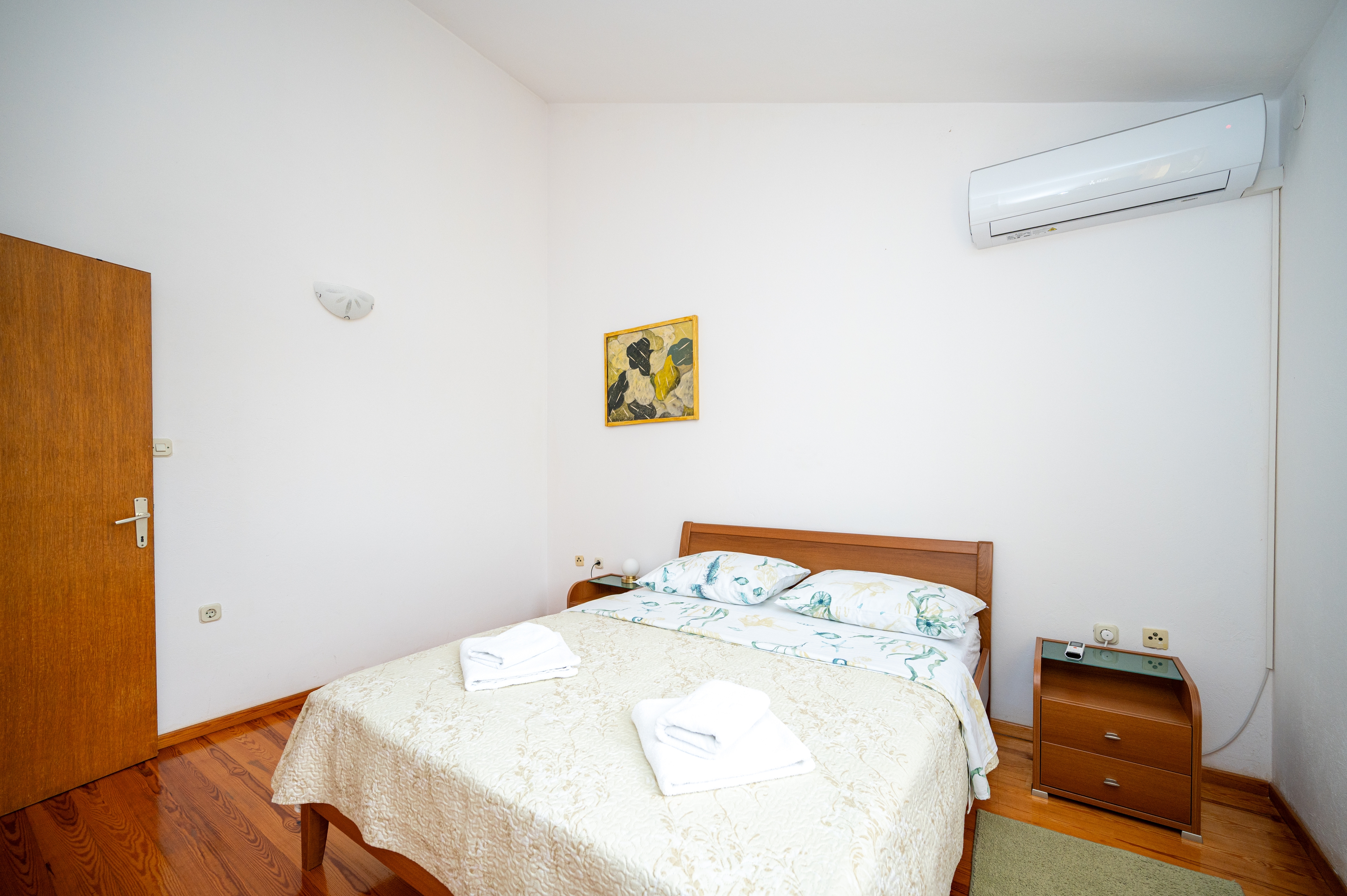 Three bedroom apartment with terrace Zadar  A-a
