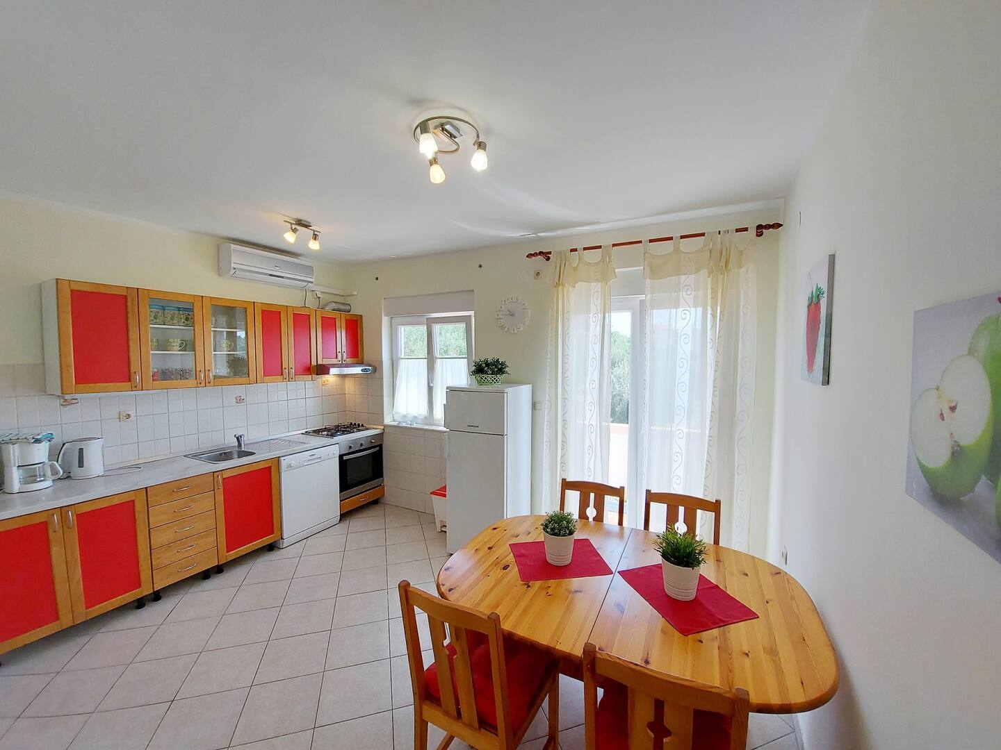 Two bedroom apartment with balcony Palit, Rab (A-24108-b) Two bedroom apartment with balcony Palit, Rab (A-24108-b)