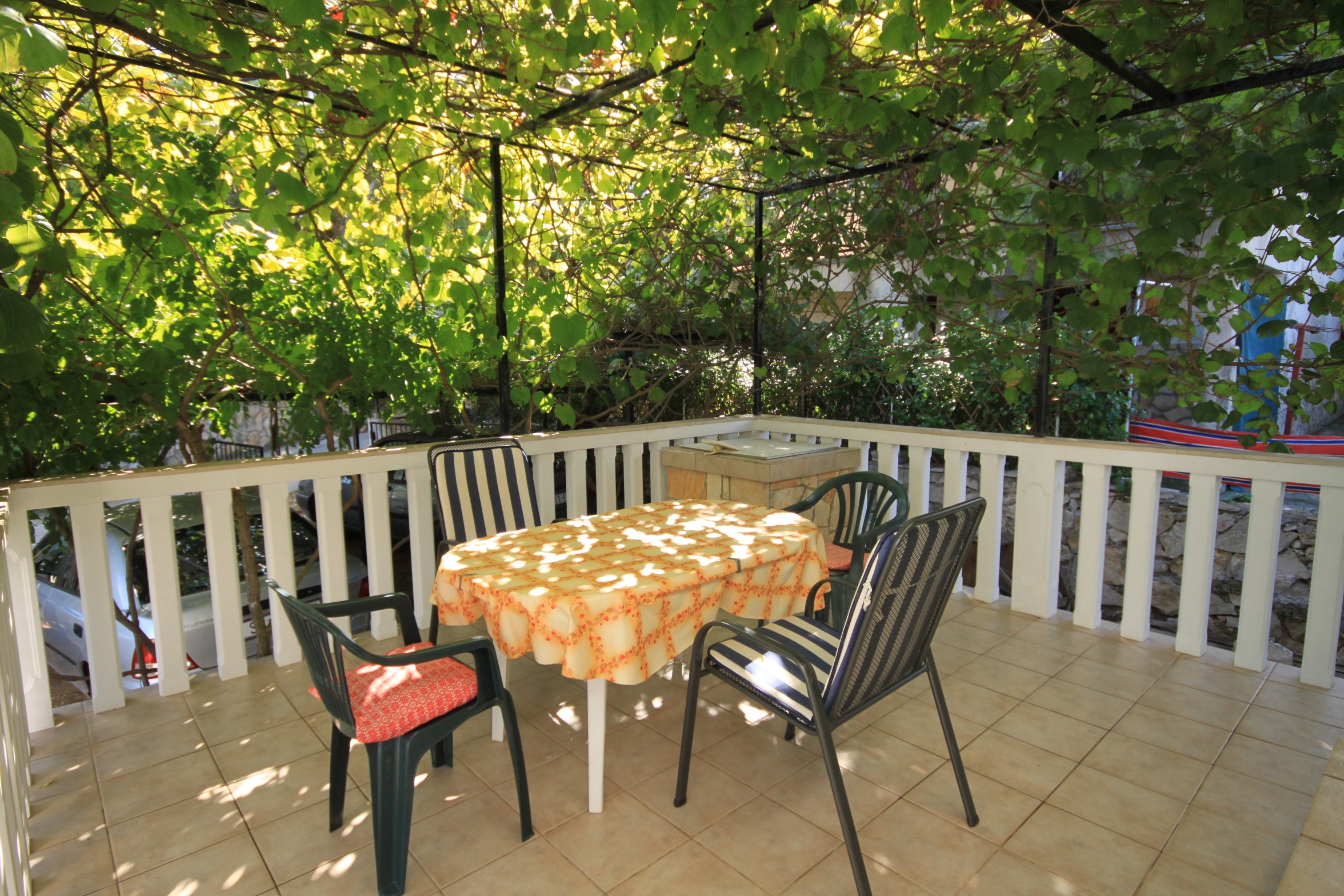 Two bedroom apartment with terrace and sea view Rukavac, Vis  A-a