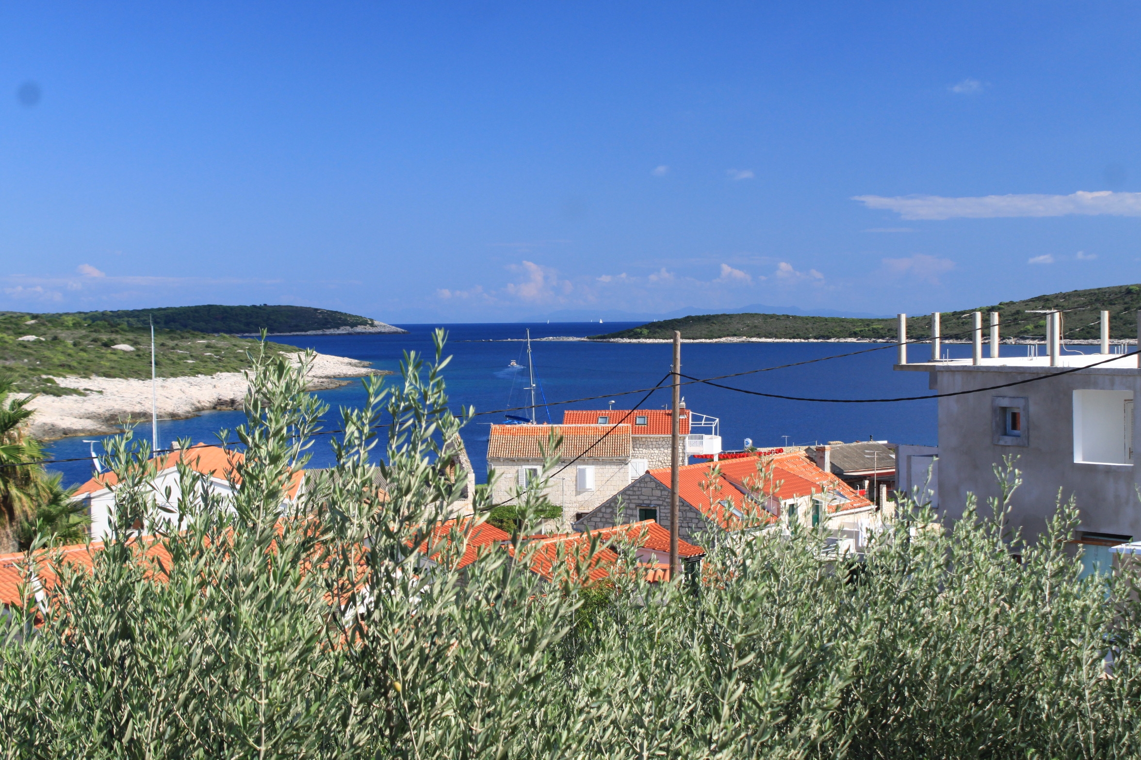 Two bedroom apartment with terrace and sea view Rukavac, Vis  A-a