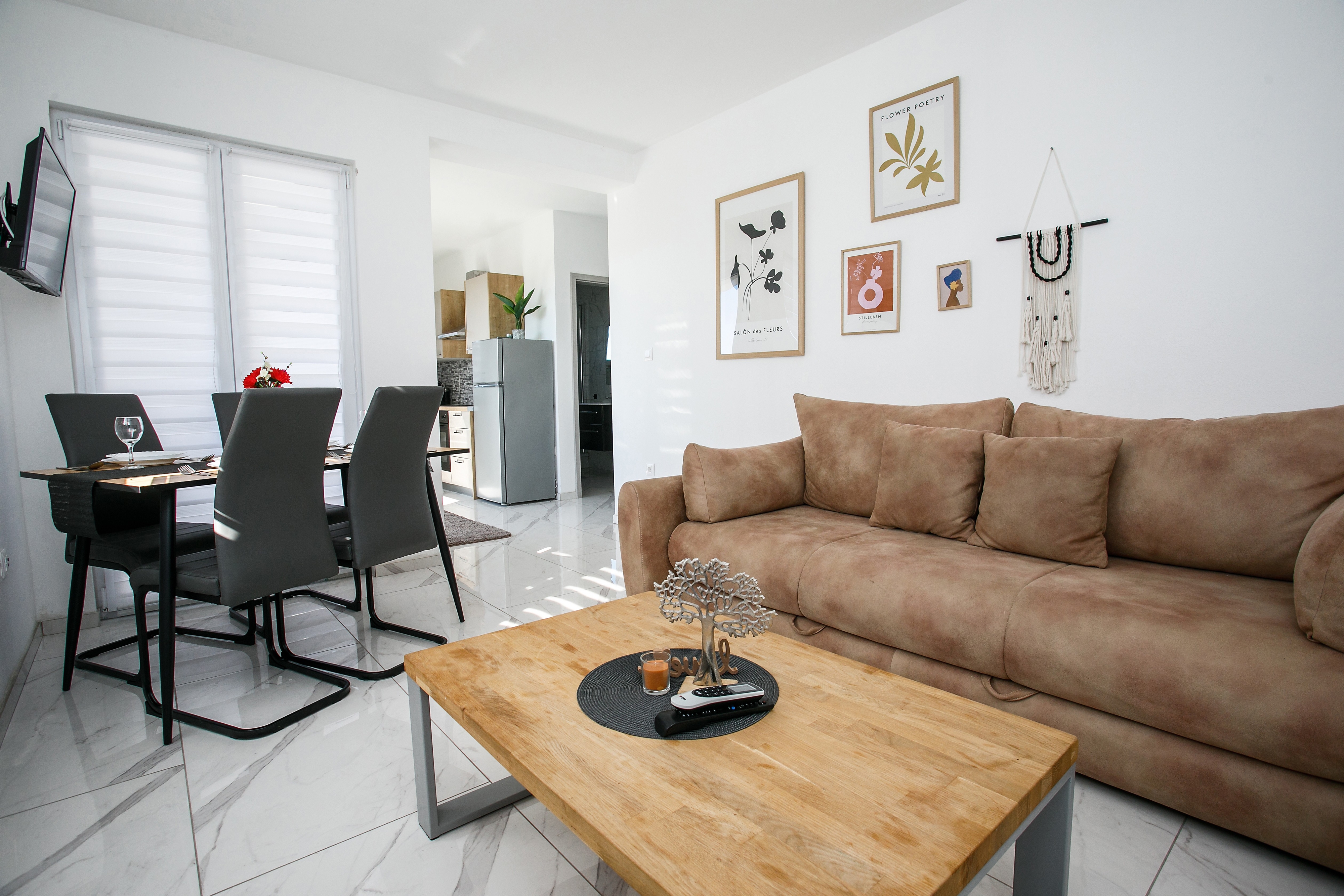 One bedroom apartment with balcony Vrsi - Mulo, Zadar (A-24110-b)