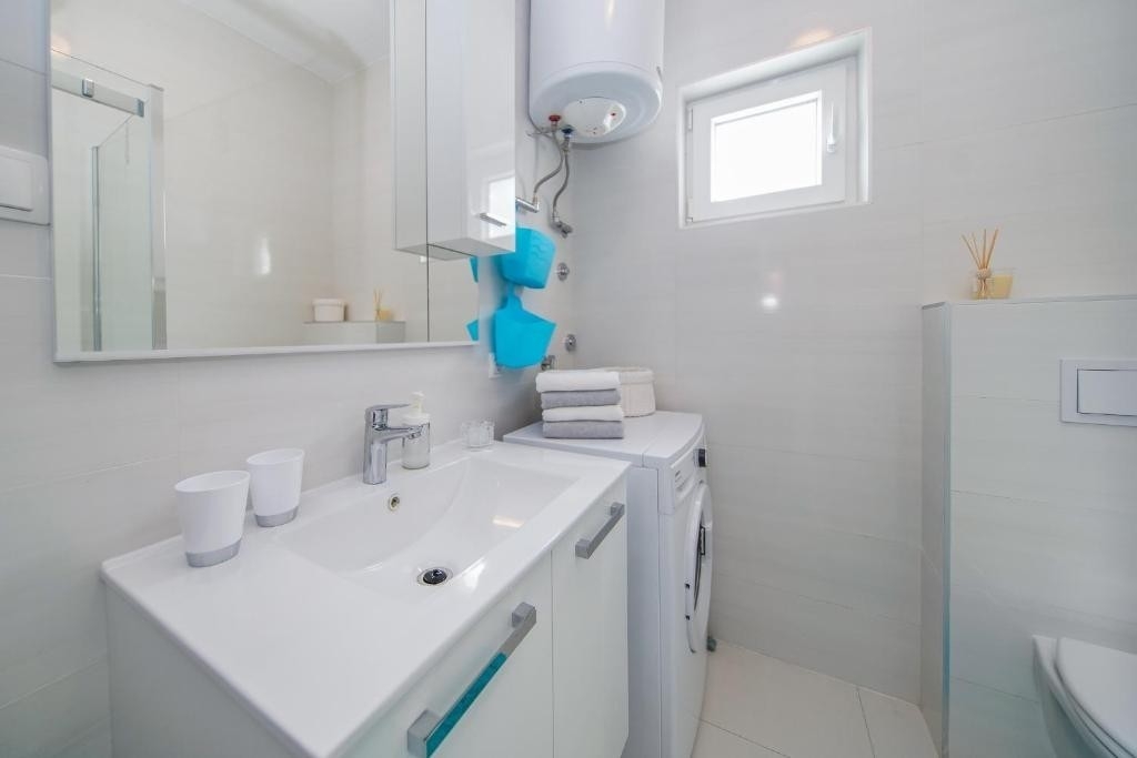 Three bedroom apartment with terrace Duba Stonska, Pelješac  A-a