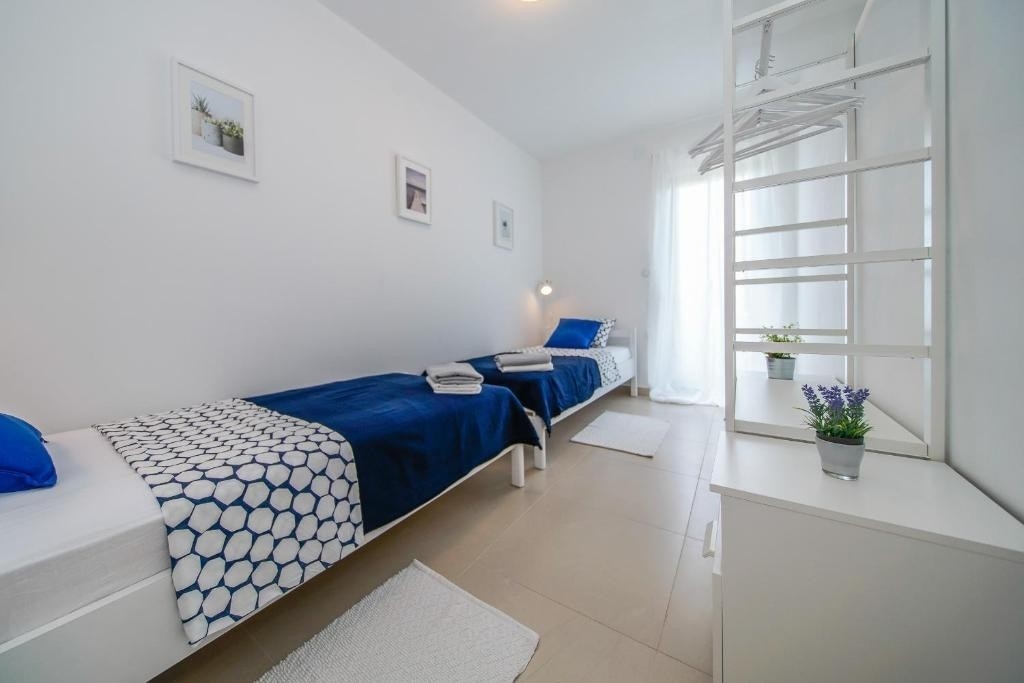 Three bedroom apartment with terrace Duba Stonska, Pelješac  A-a