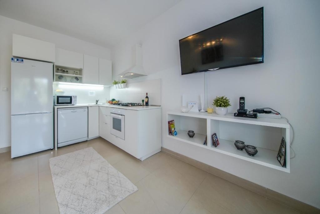 Three bedroom apartment with terrace Duba Stonska, Pelješac  A-a