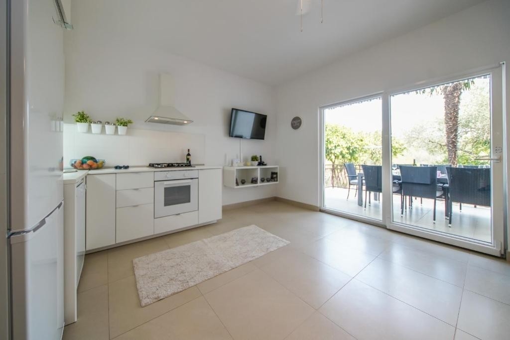 Three bedroom apartment with terrace Duba Stonska, Pelješac  A-a