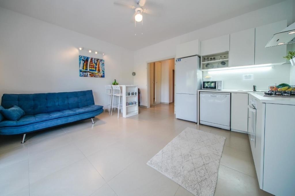 Three bedroom apartment with terrace Duba Stonska, Pelješac  A-a
