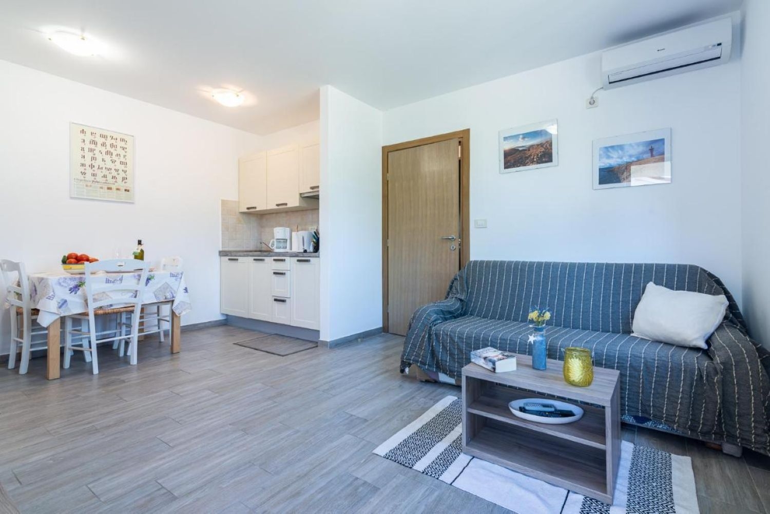 One bedroom apartment with terrace Jurandvor, Krk (A-24113-b)