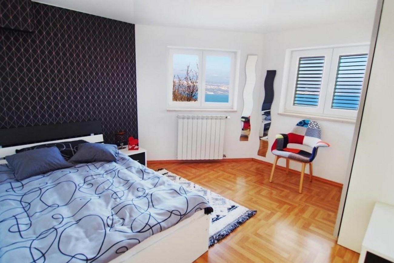 Four bedroom apartment with terrace and sea view Dobreć, Opatija  A-b