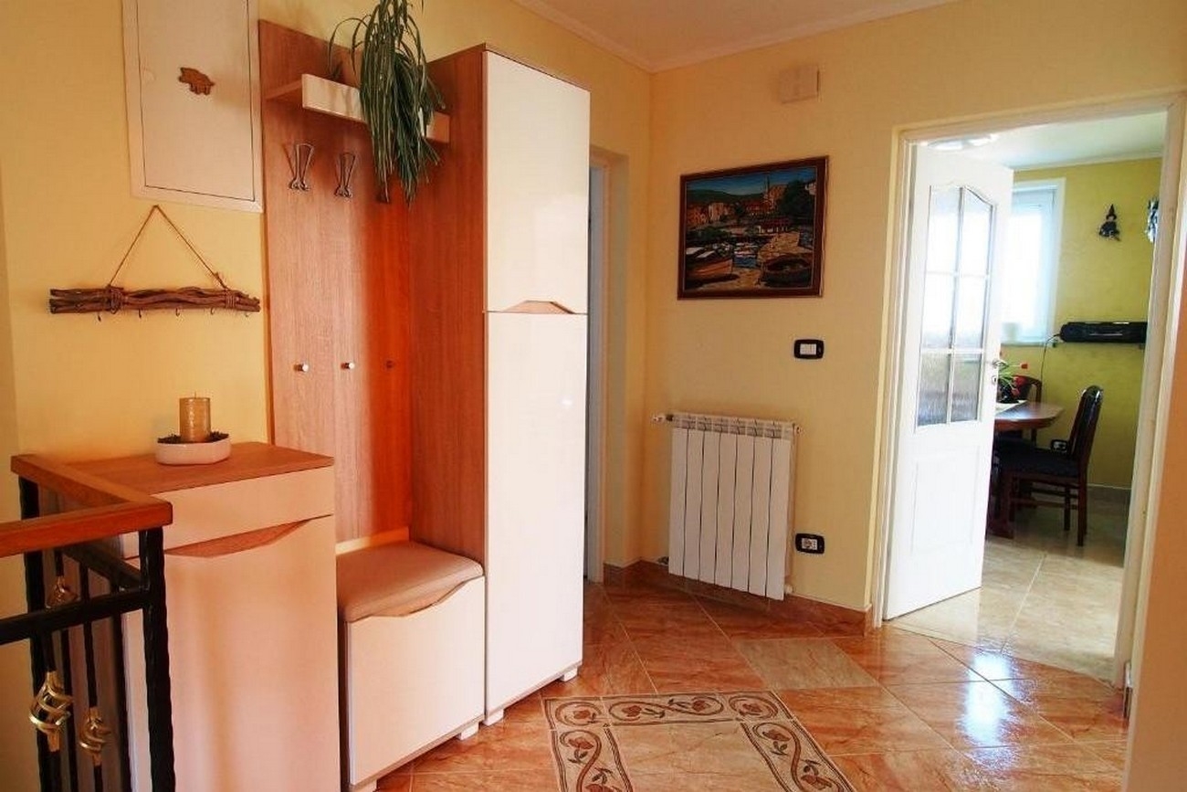 Four bedroom apartment with terrace and sea view Dobreć, Opatija  A-b