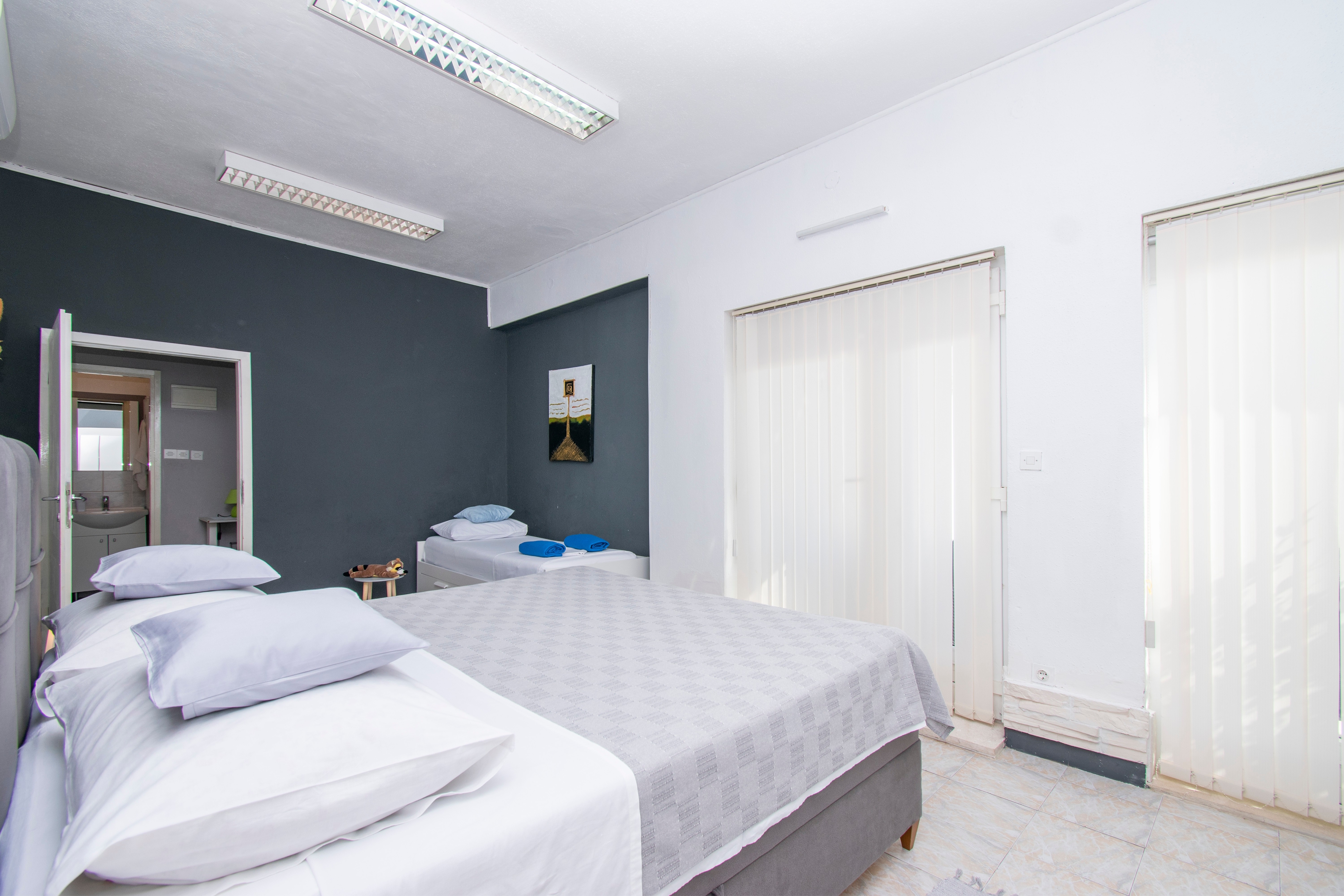 Two bedroom house with terrace Brodarica, Šibenik  K
