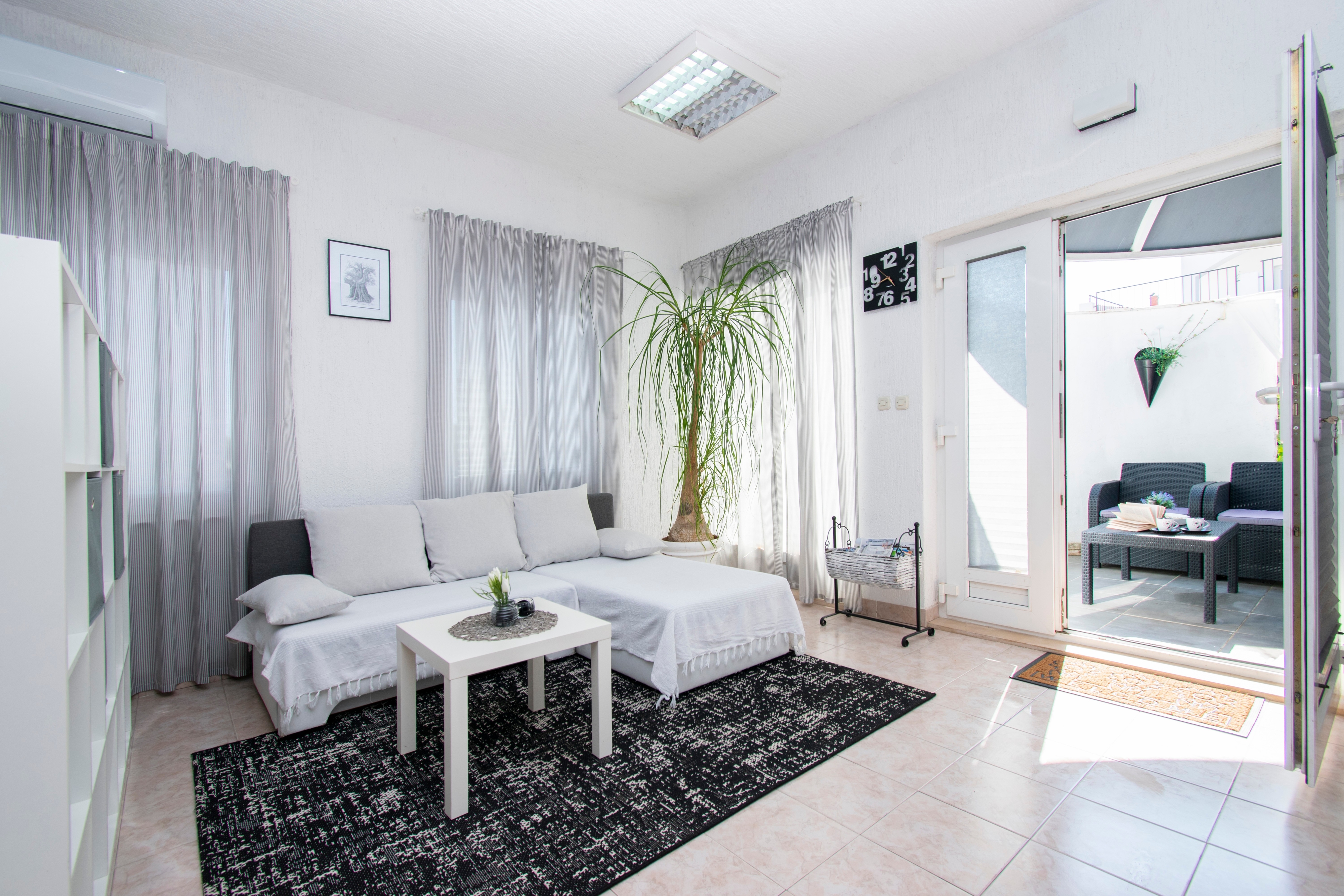 Two bedroom house with terrace Brodarica, Šibenik  K