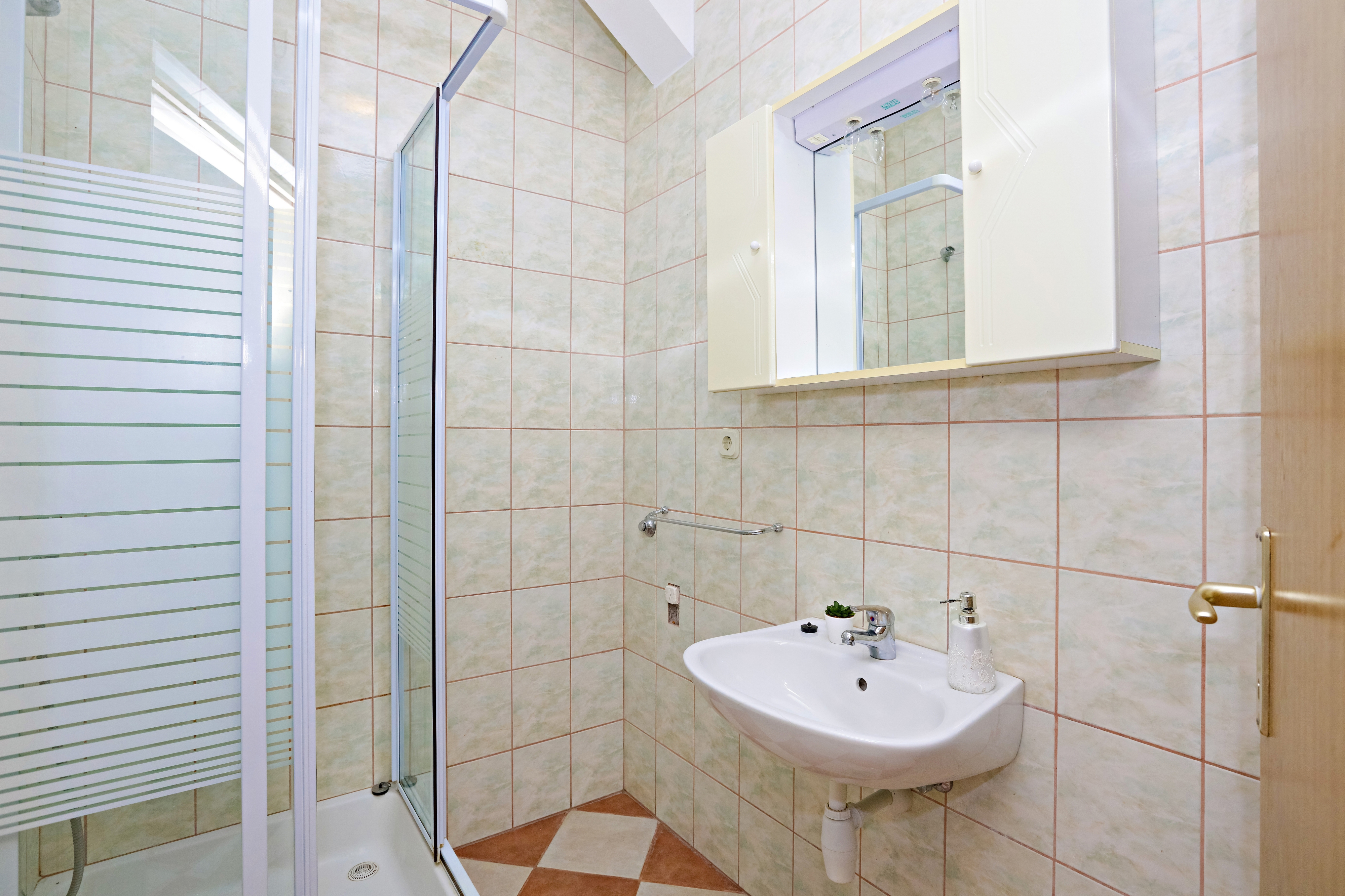 Two bedroom apartment with terrace and sea view Šparadići, Šibenik  A-b