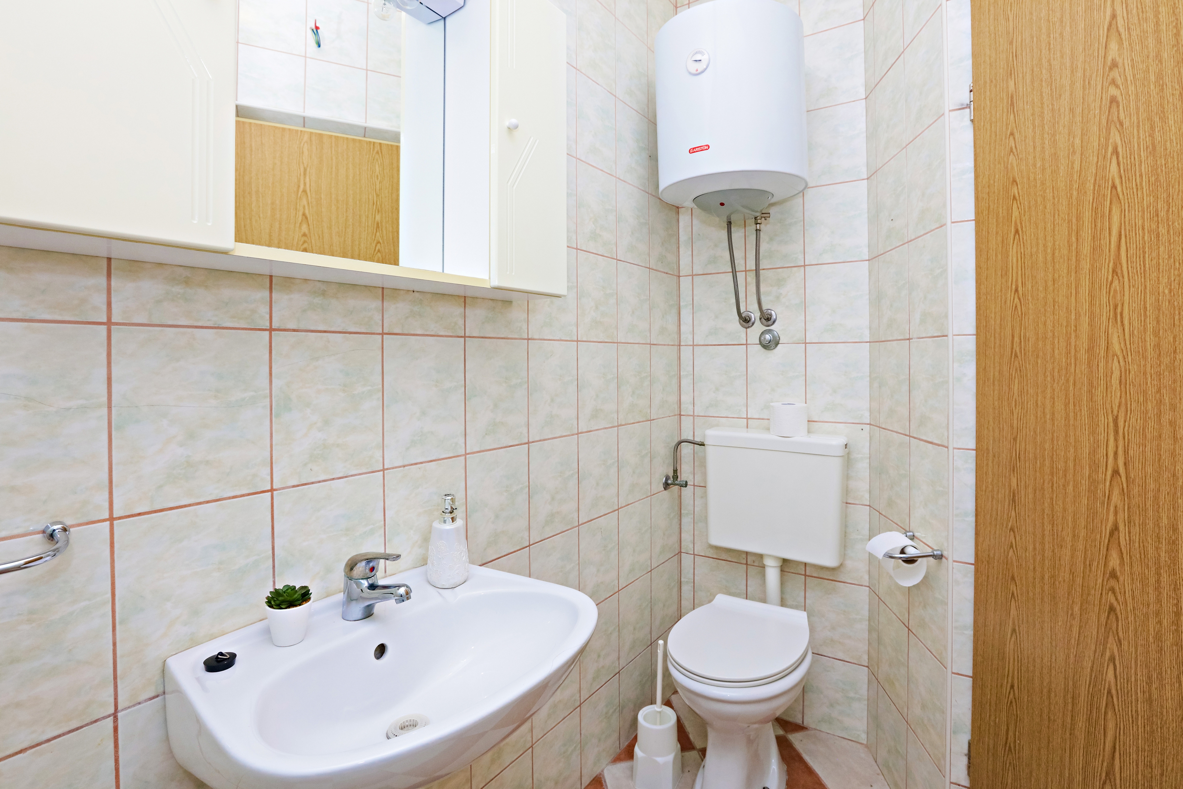 Two bedroom apartment with terrace and sea view Šparadići, Šibenik  A-b