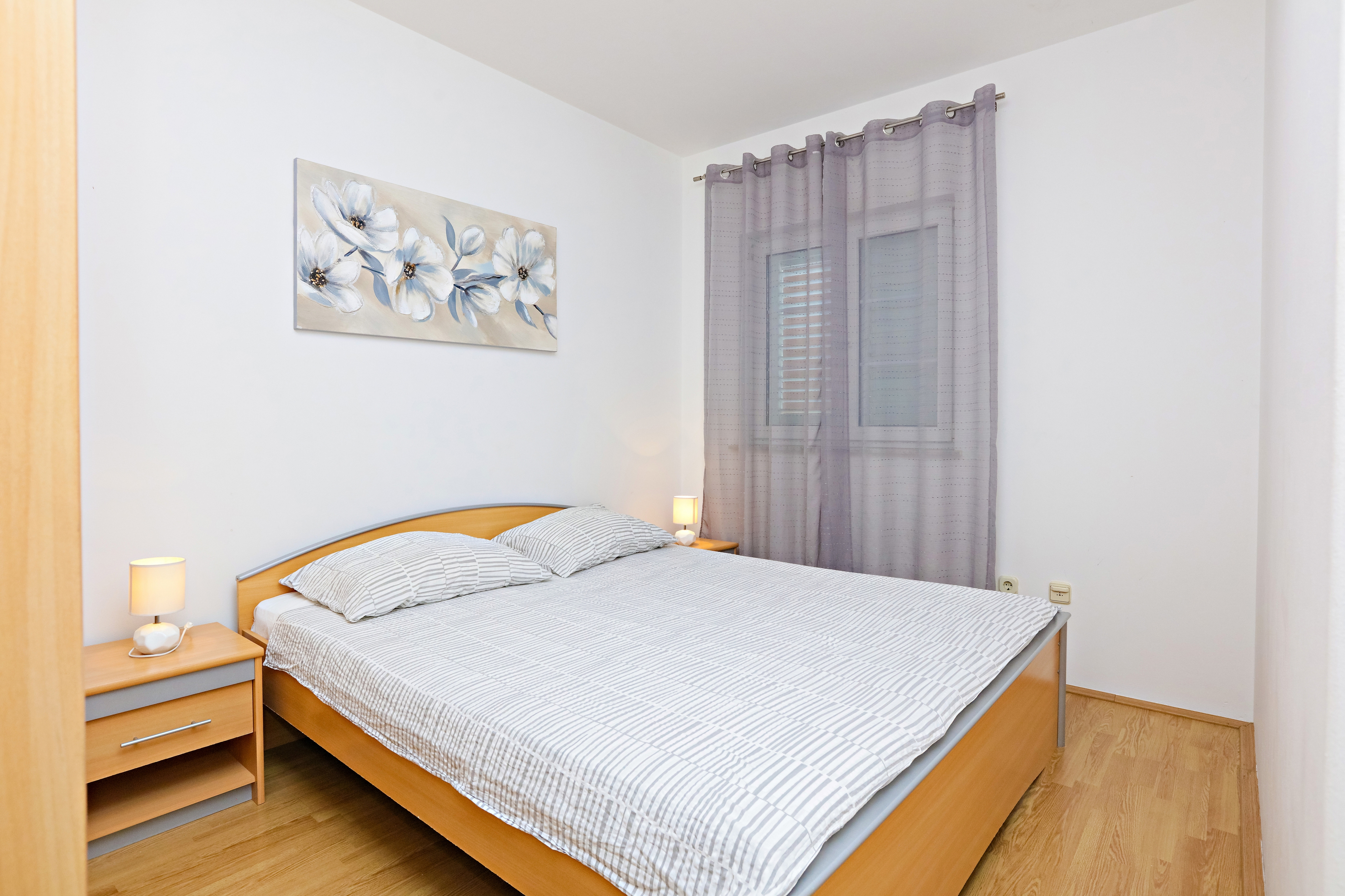 Two bedroom apartment with terrace and sea view Šparadići, Šibenik (A-24118-b)