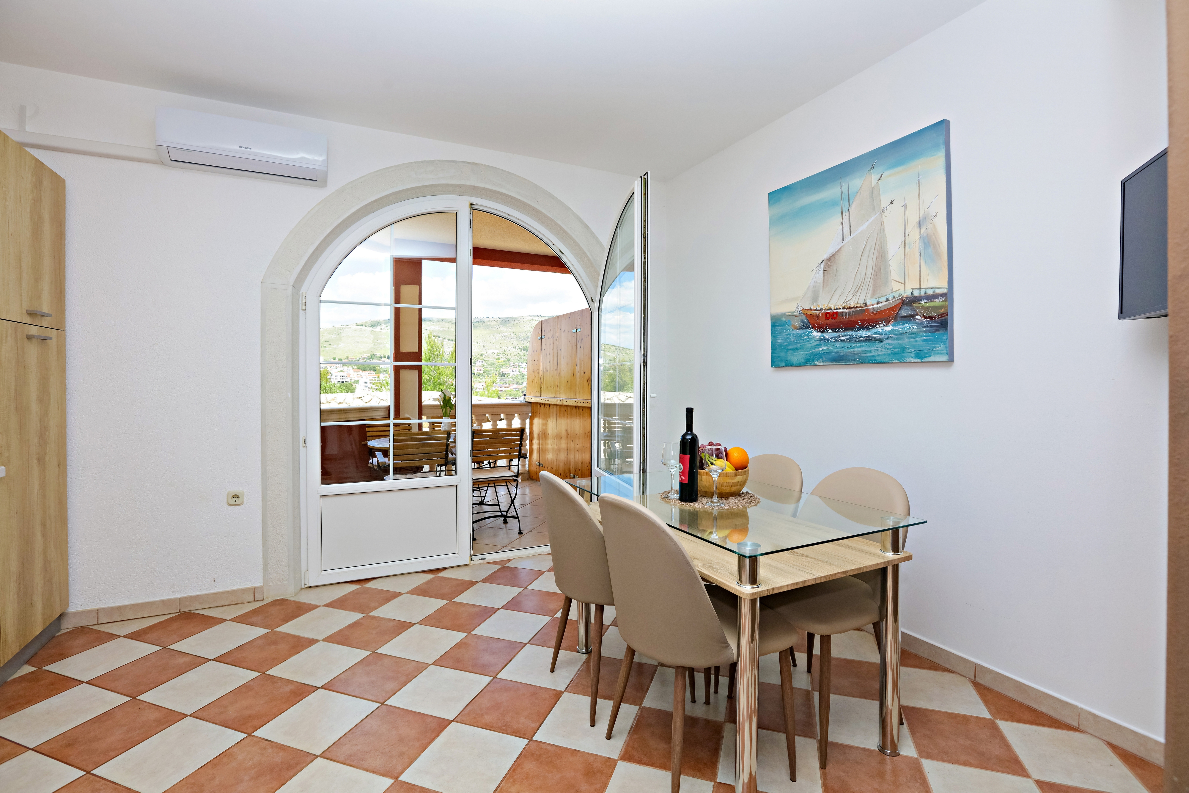 Two bedroom apartment with terrace and sea view Šparadići, Šibenik (A-24118-b)