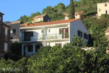 Property Vis, Vis, Property 2412 - Apartments near sea with pebble beach.