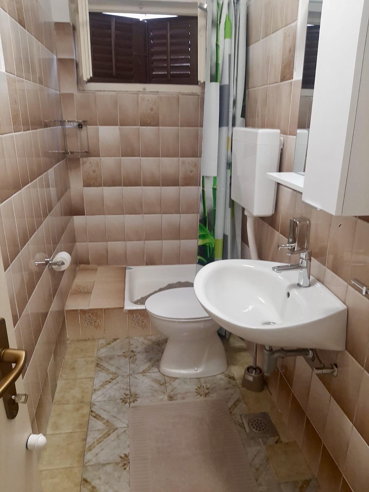 Top Hvar Basina Top Hvar Basina