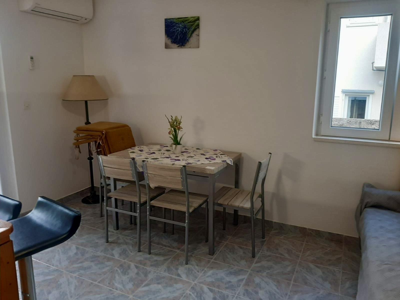 Top Hvar Basina Top Hvar Basina