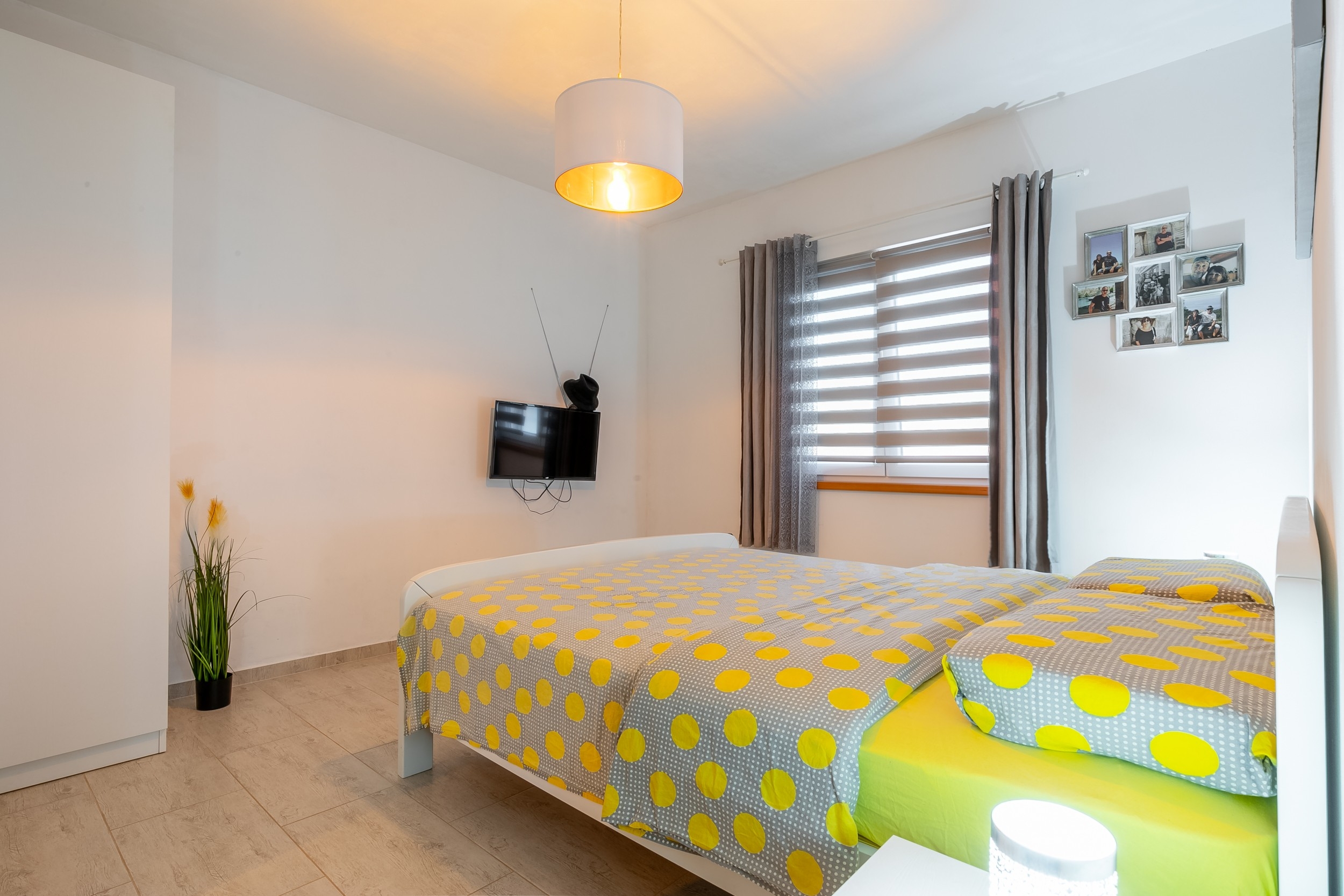 Four bedroom house with terrace and sea view Cove Tankaraca, Korčula  K