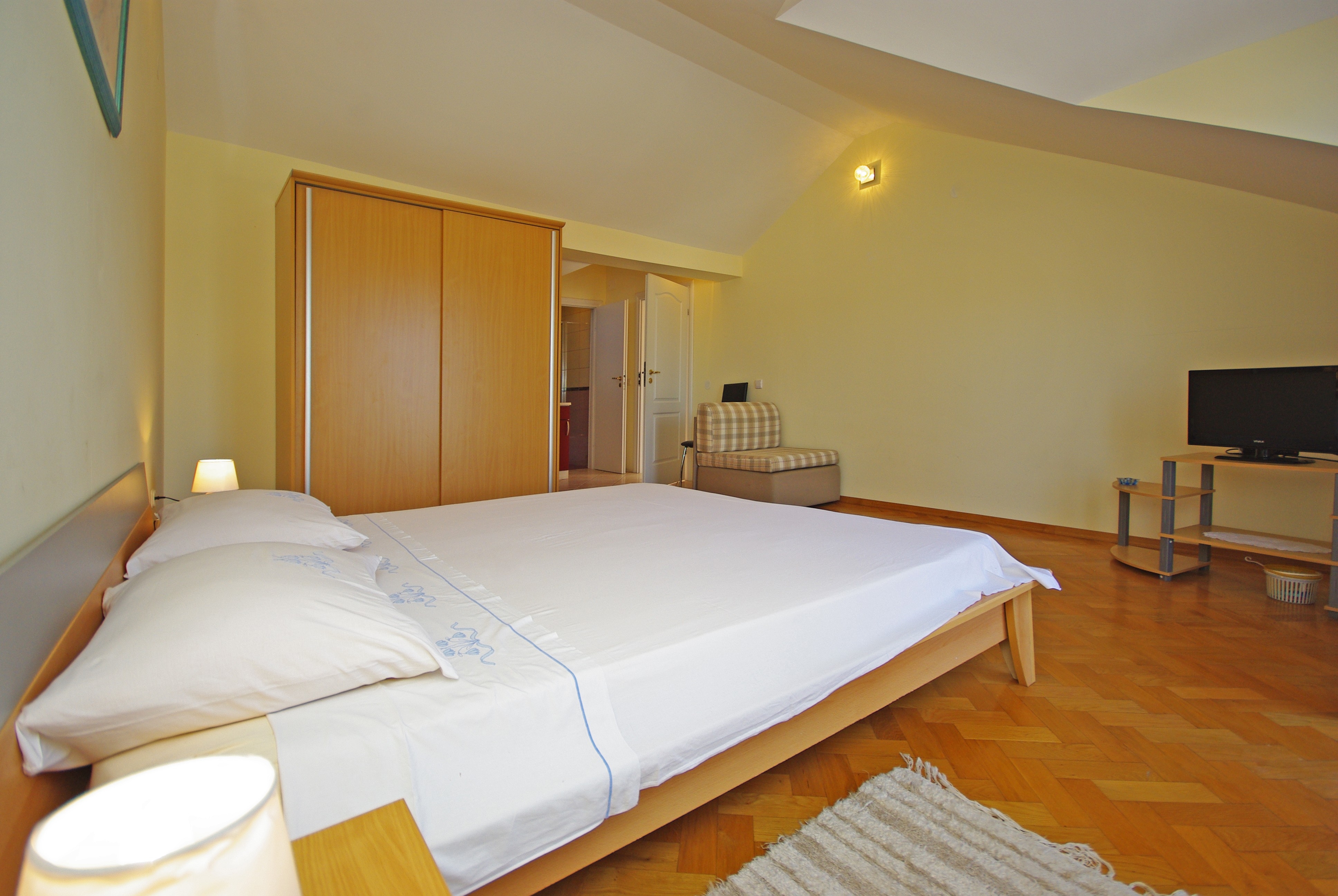 Studio flat with terrace and sea view Sumartin, Brač  AS-a