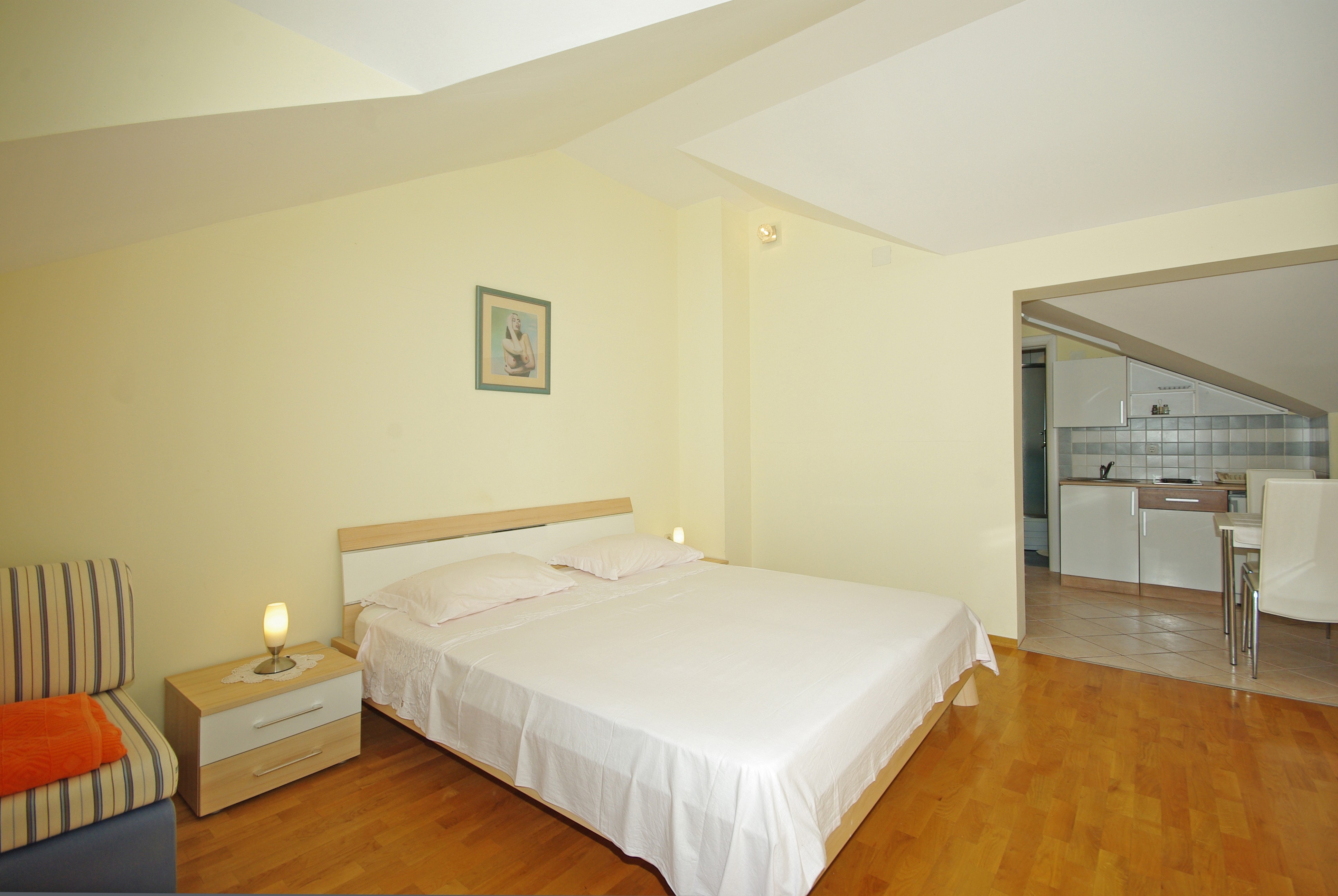 Studio flat with terrace and sea view Sumartin, Brač  AS-b