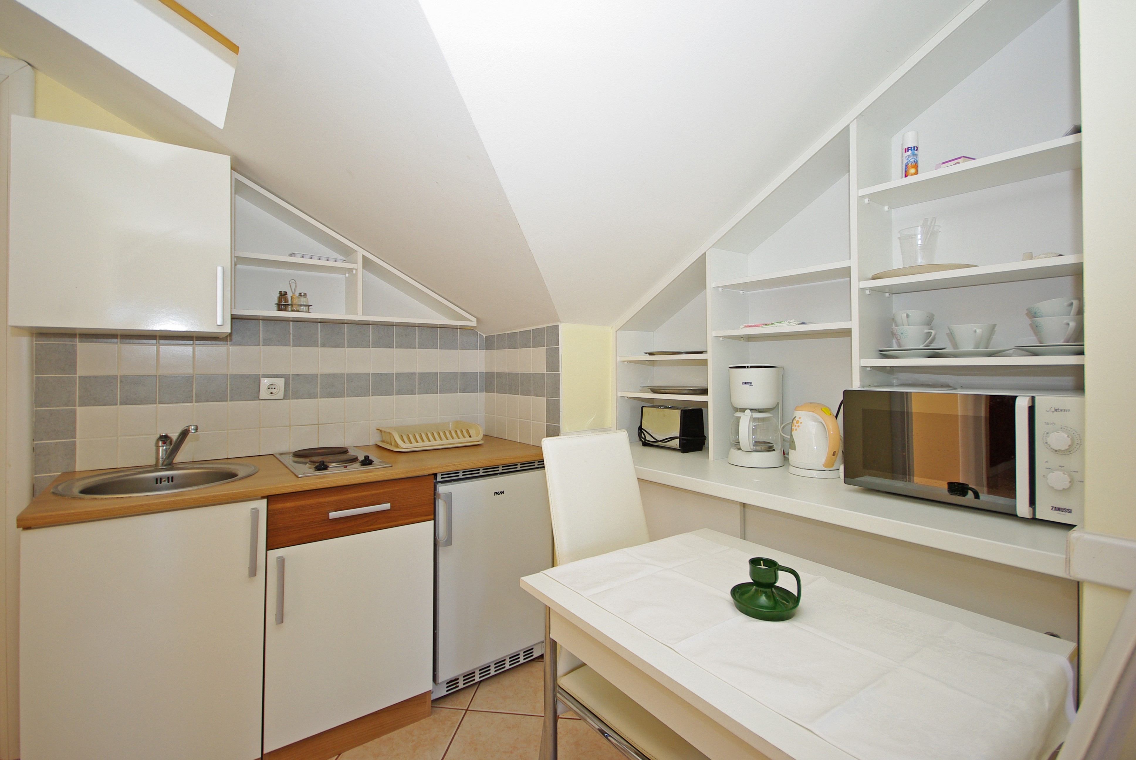 Studio flat with terrace and sea view Sumartin, Brač  AS-b