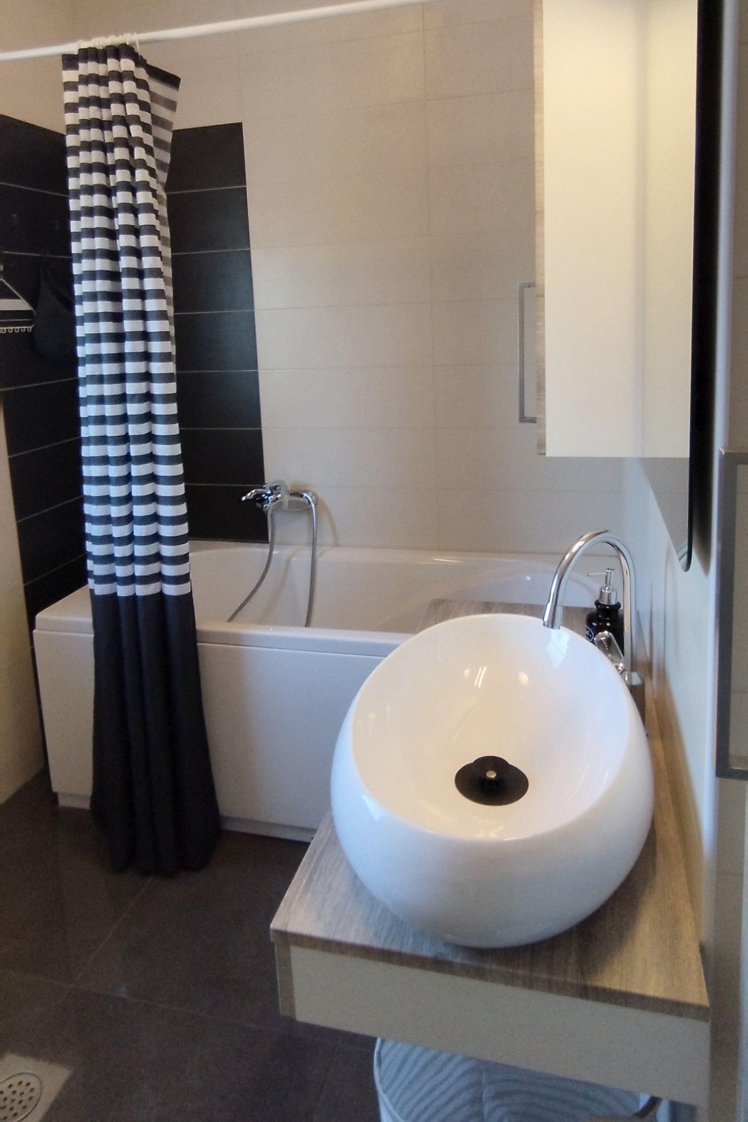 Comfortable and spacious house with terrace Poljica, Zadar  K