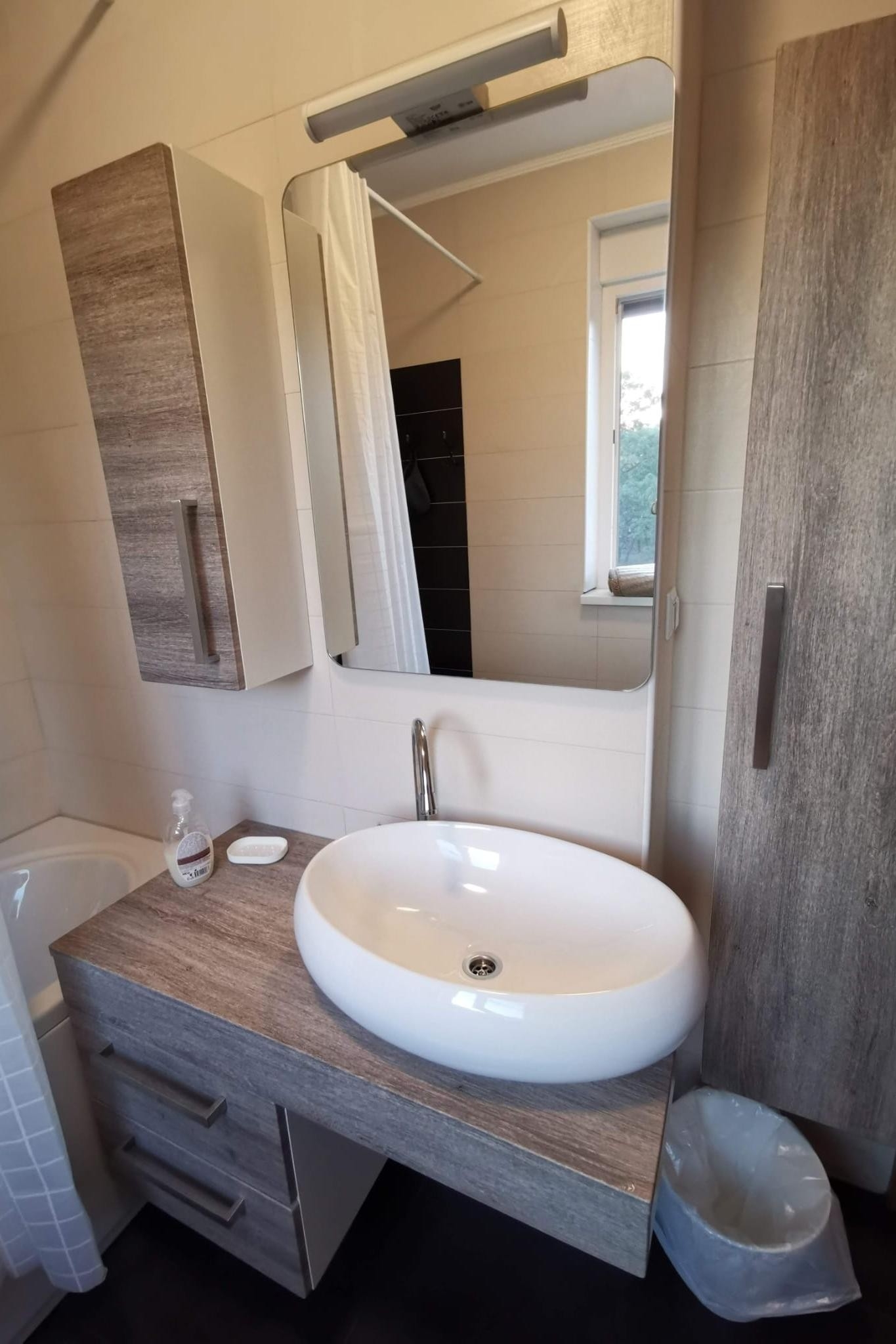 Comfortable and spacious house with terrace Poljica, Zadar  K