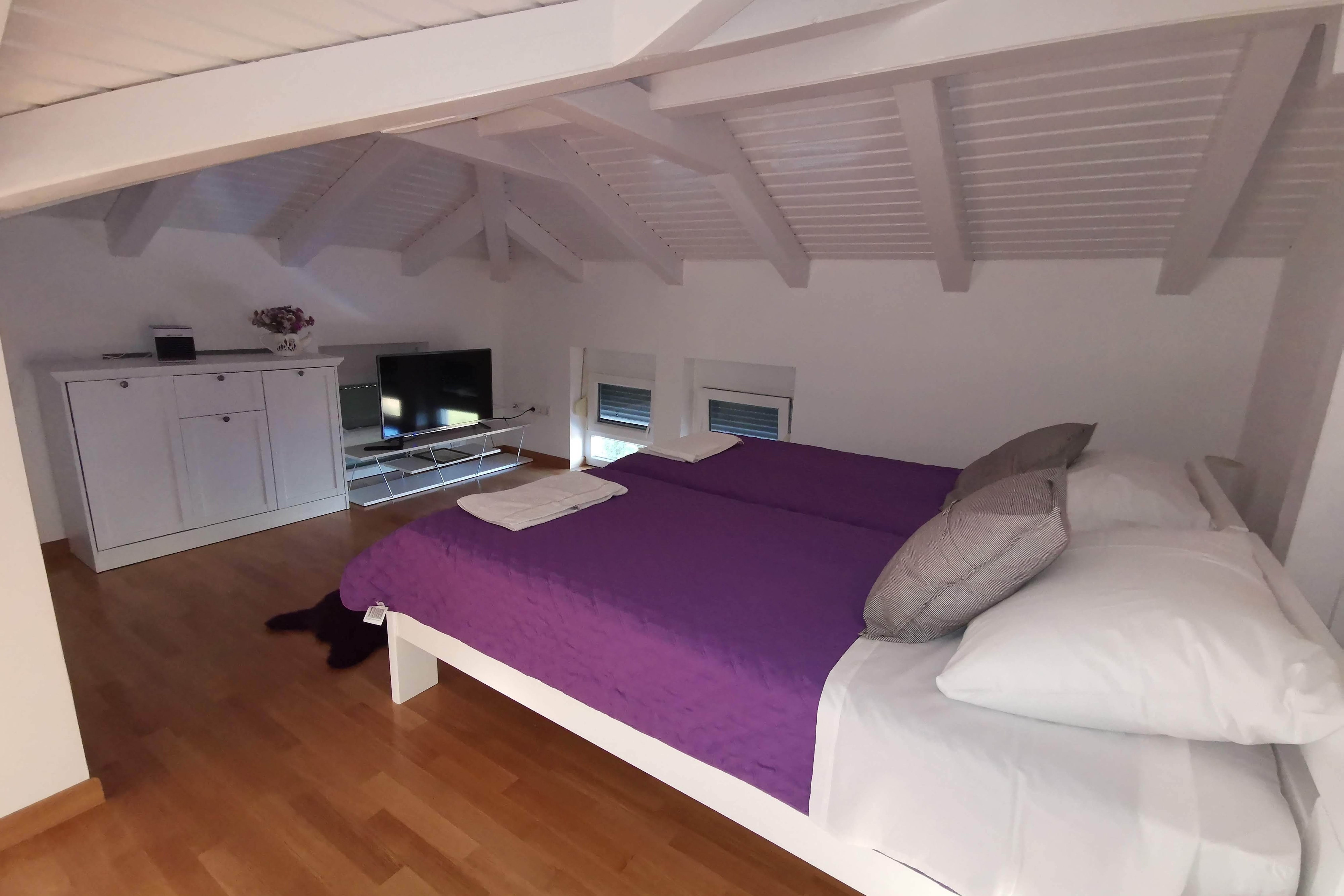 Comfortable and spacious house with terrace Poljica, Zadar  K