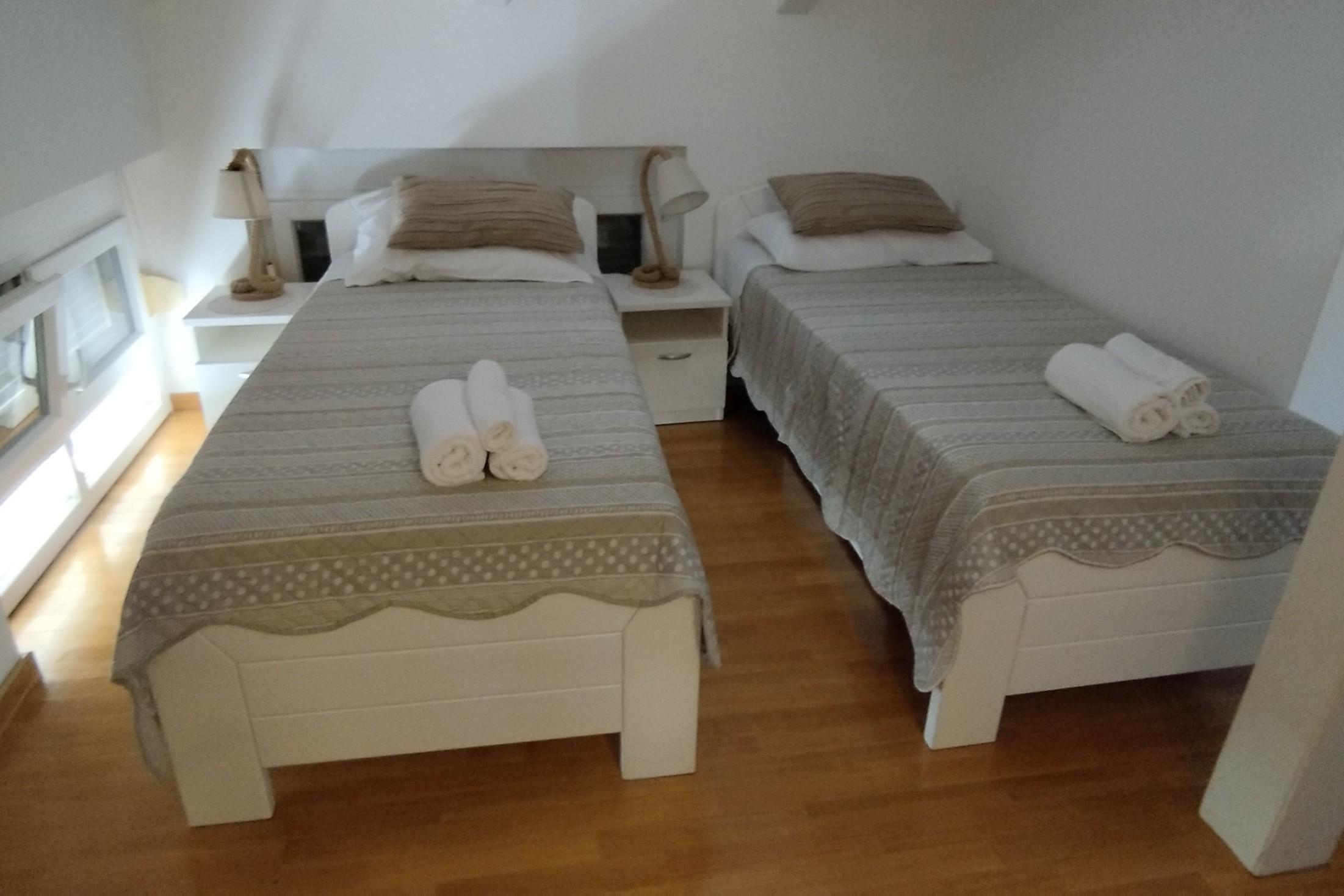 Comfortable and spacious house with terrace Poljica, Zadar  K