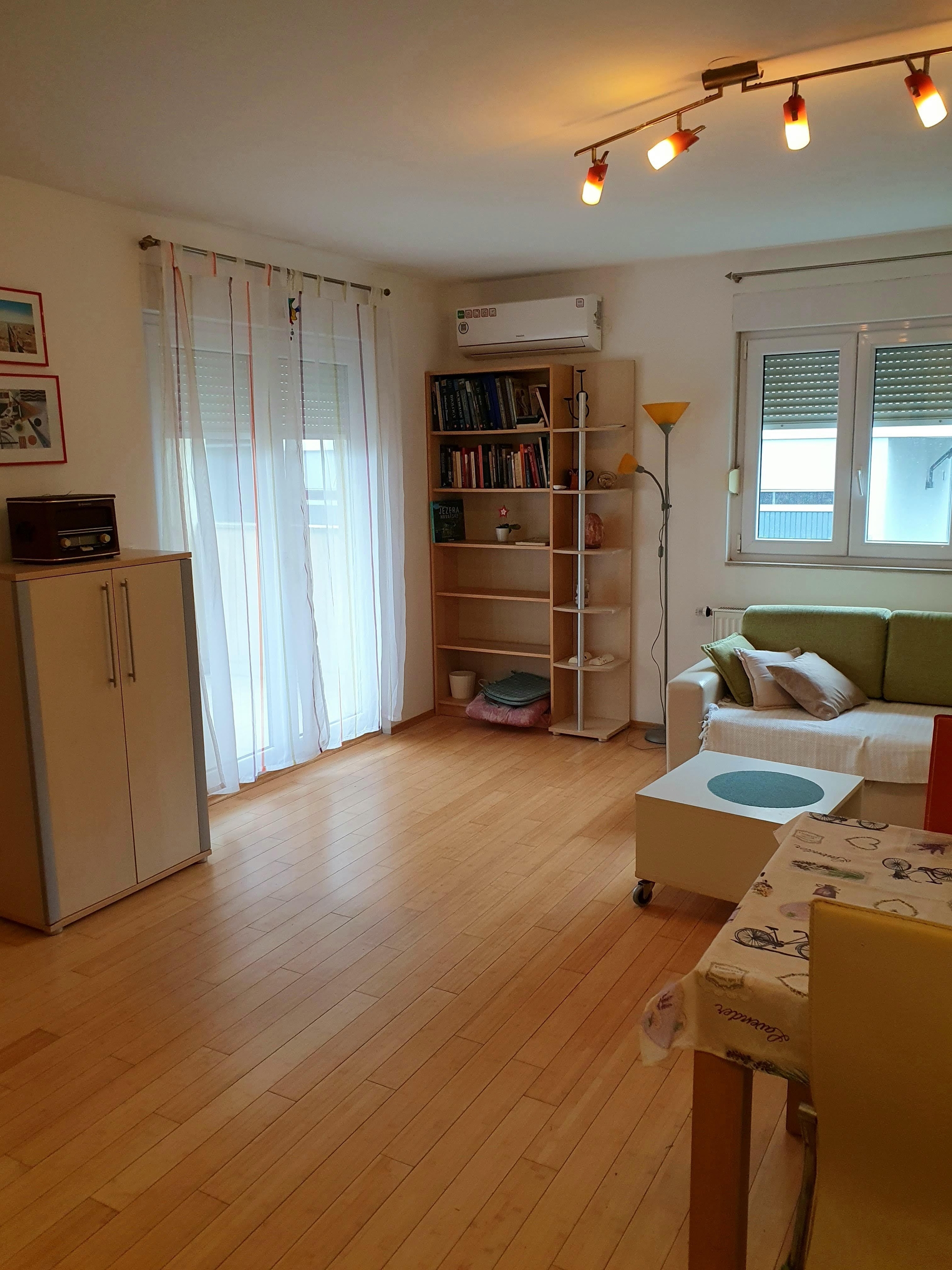 Two bedroom apartment with balcony Zagreb  A-a