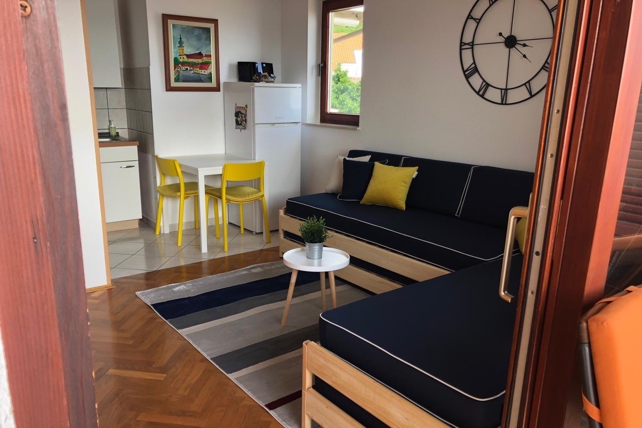 Studio flat with balcony and sea view Crikvenica  AS-a