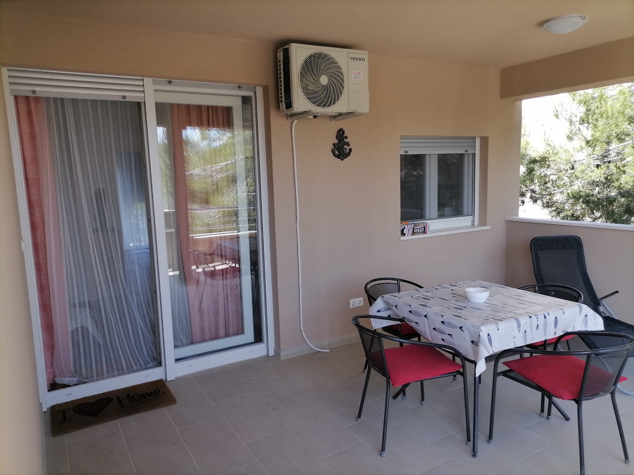 Two bedroom apartment with terrace Jezera, Murter  A-a