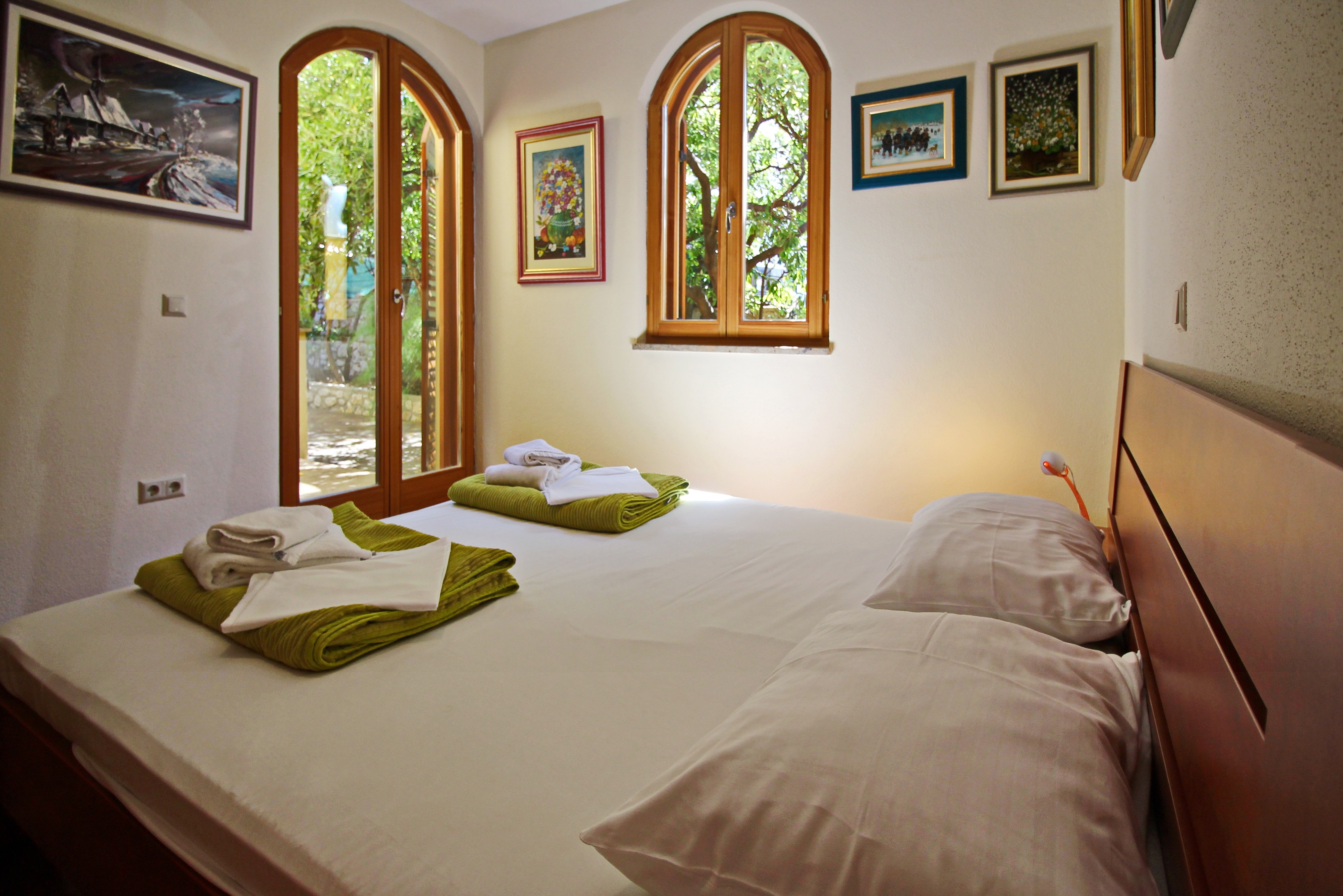 Three bedroom apartment with terrace Baška, Krk (A-24143-a)